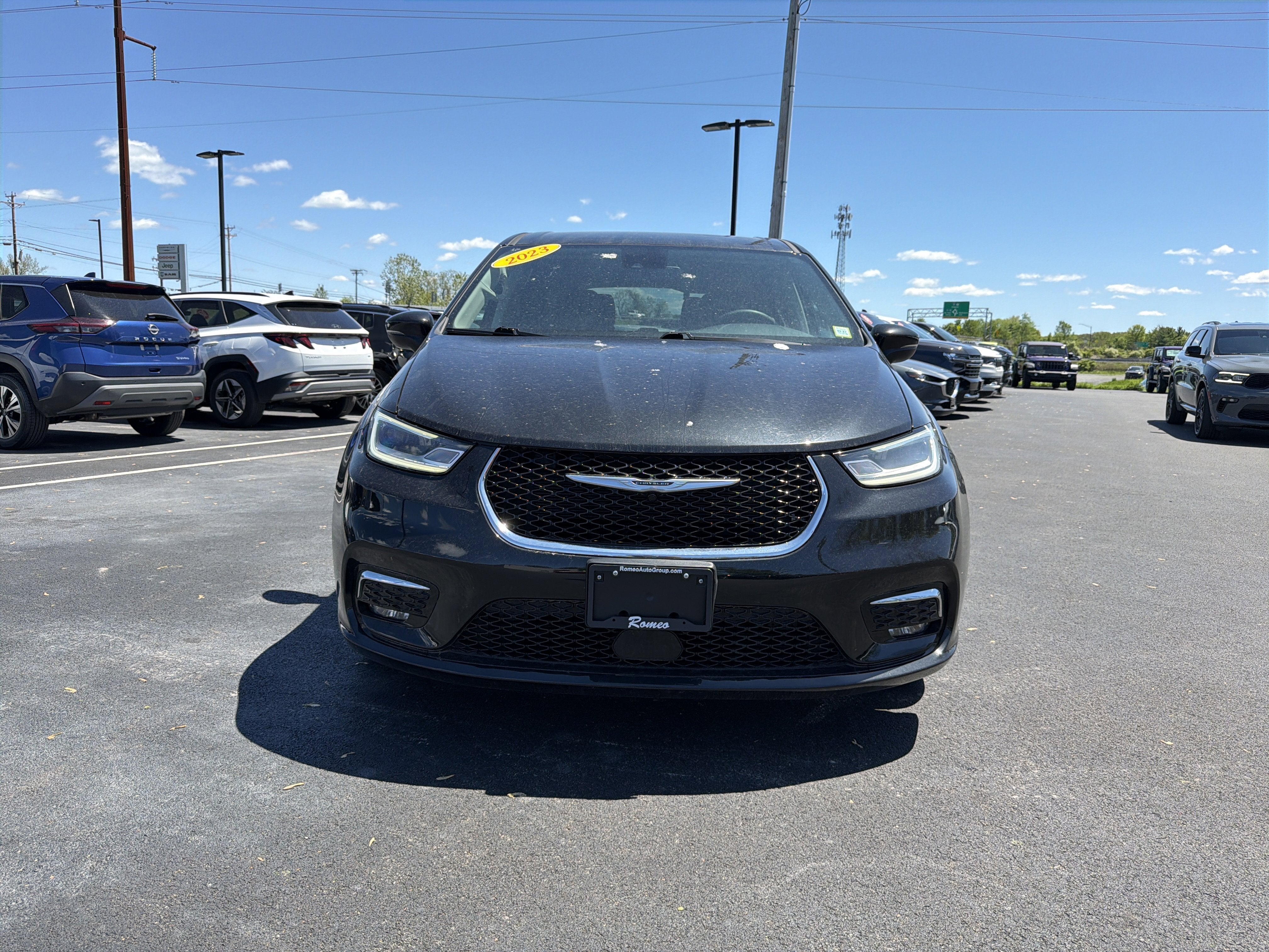 2023 Chrysler Pacifica Touring L