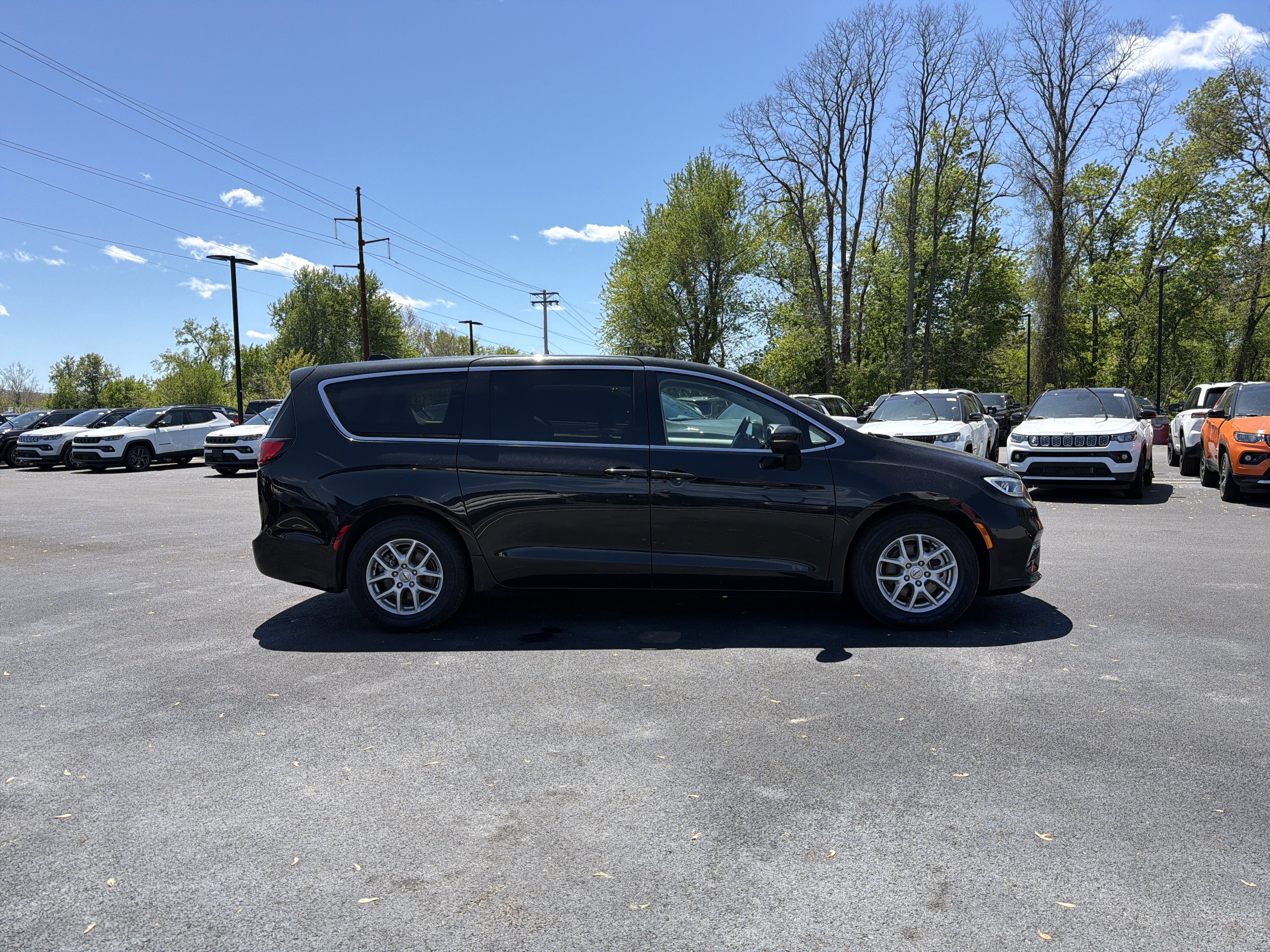 2023 Chrysler Pacifica Touring L