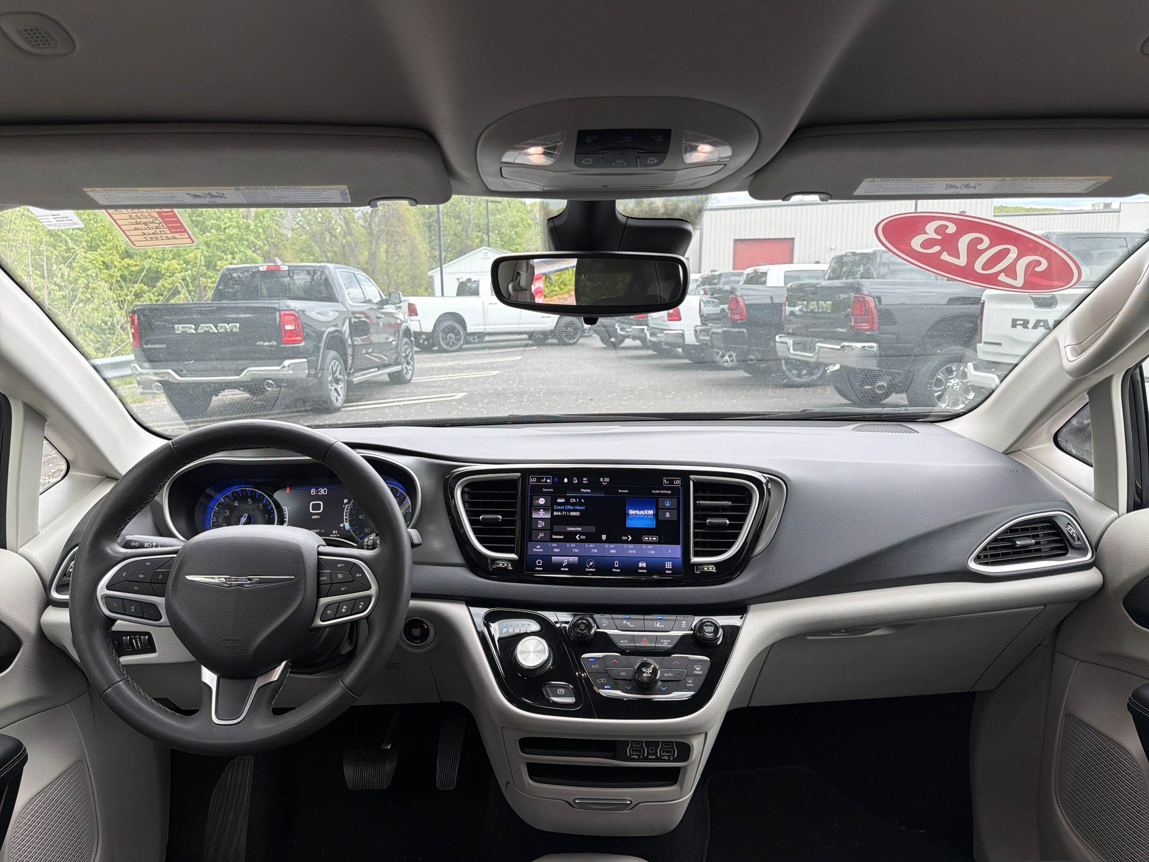2023 Chrysler Pacifica Touring L