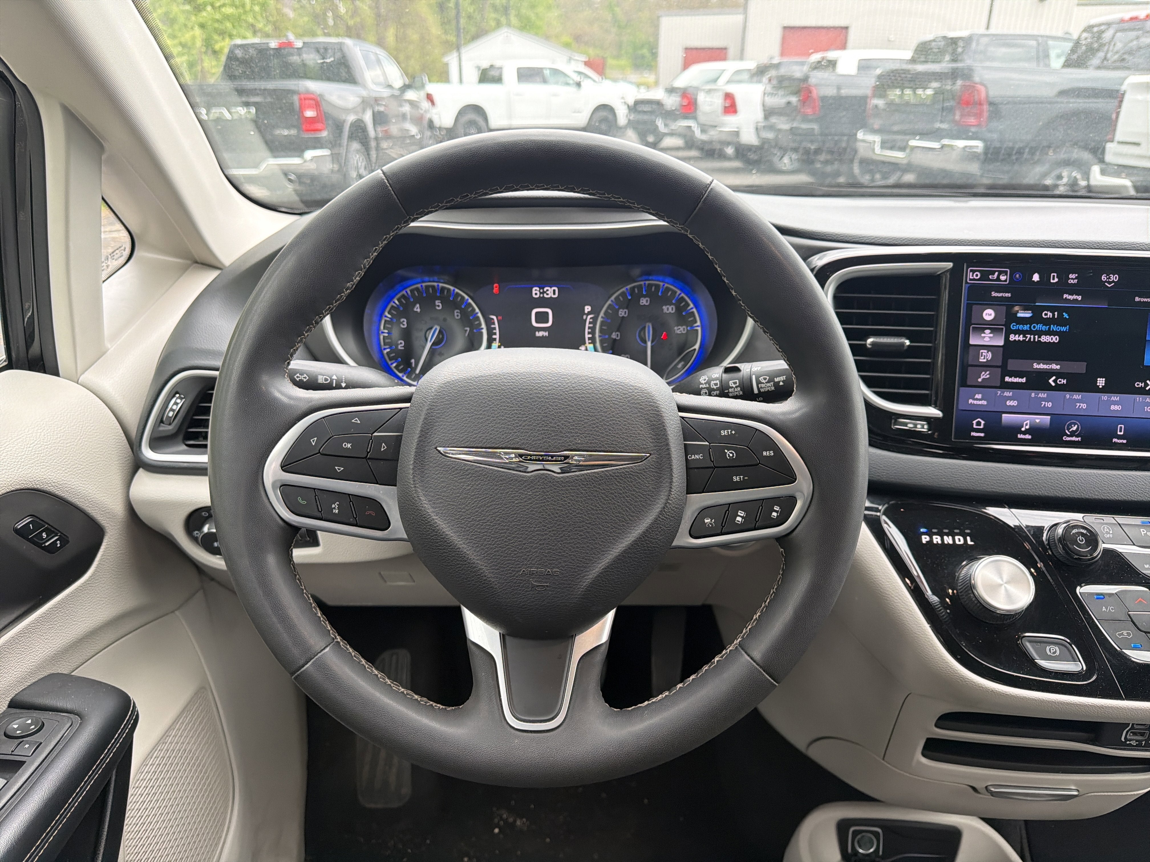 2023 Chrysler Pacifica Touring L