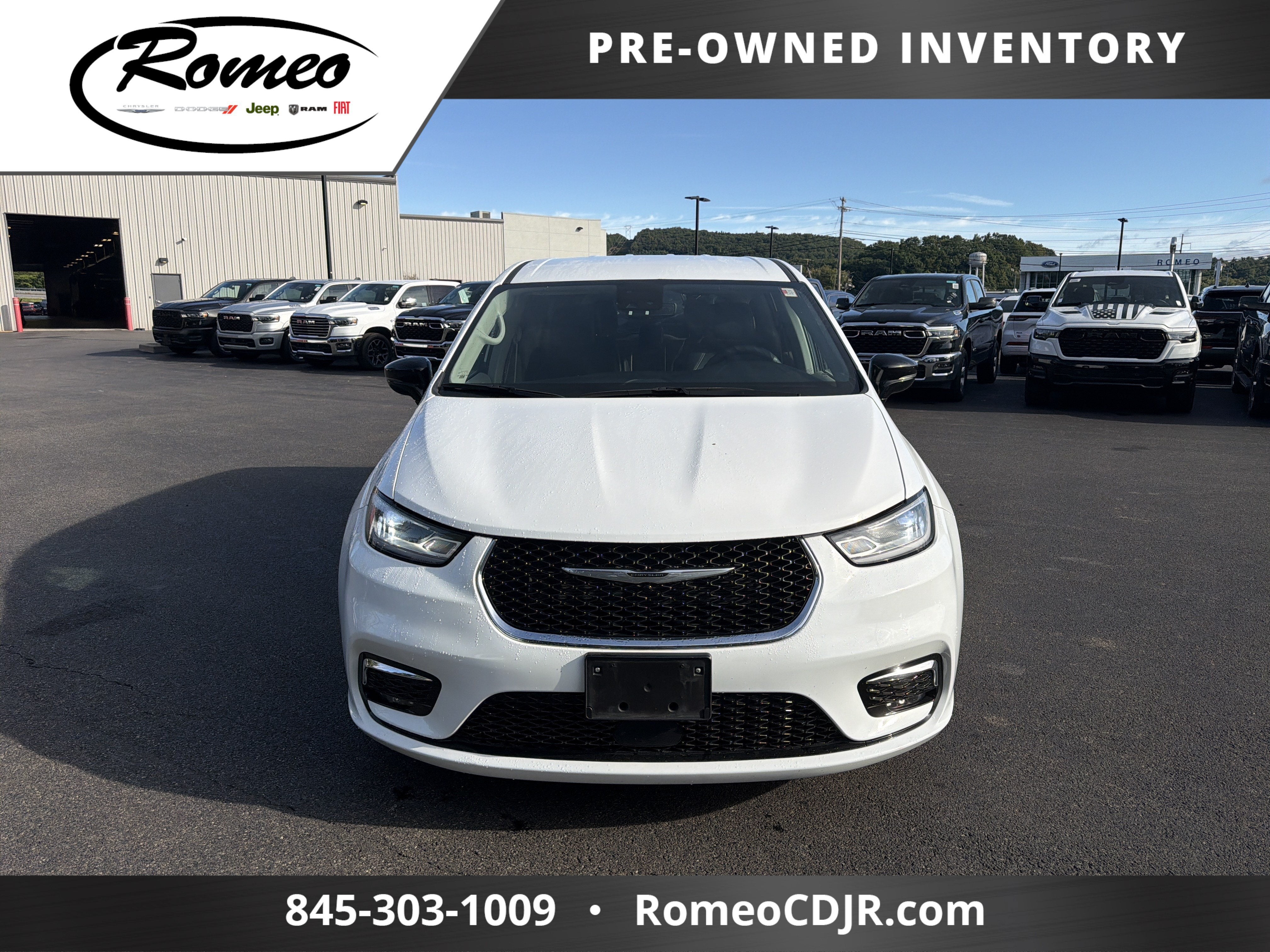 2024 Chrysler Pacifica Touring L