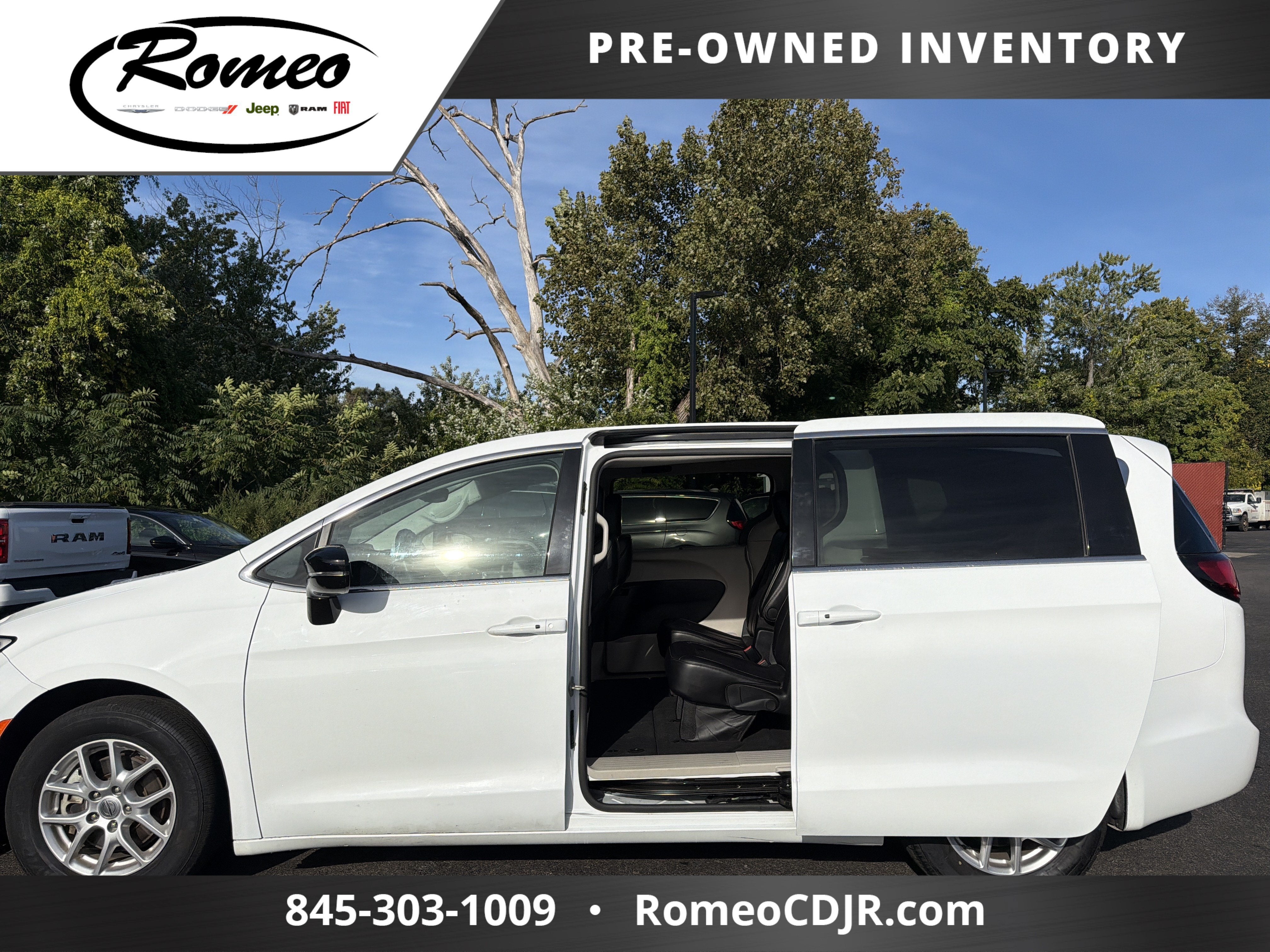2024 Chrysler Pacifica Touring L