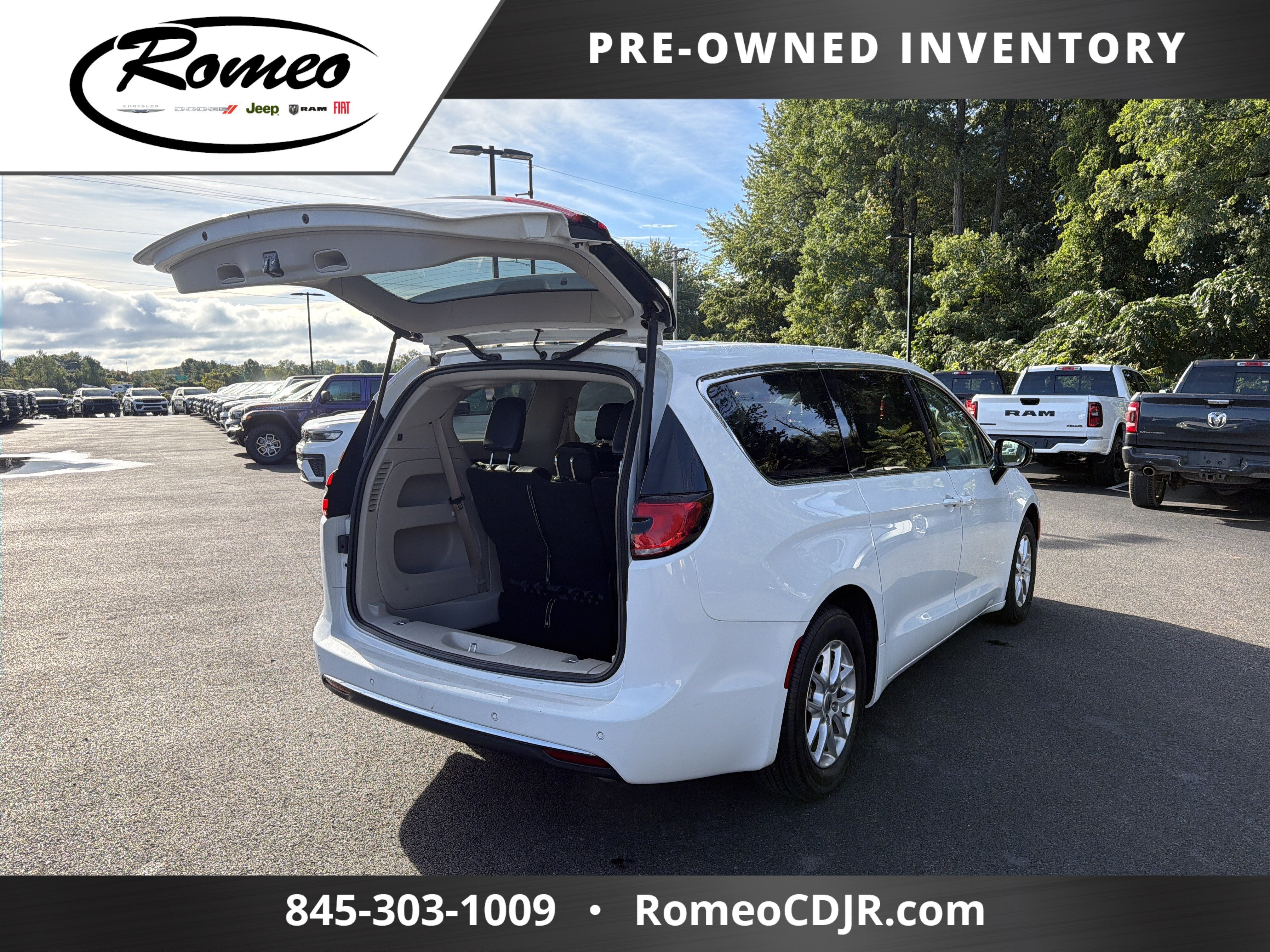 2024 Chrysler Pacifica Touring L