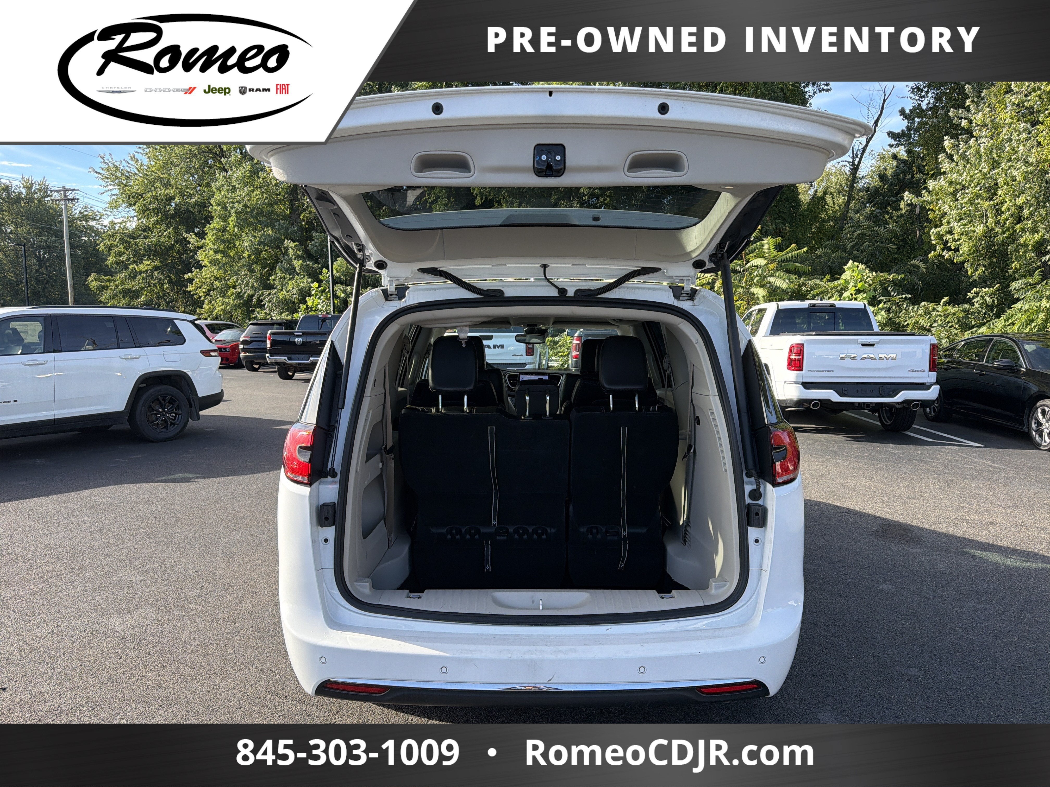 2024 Chrysler Pacifica Touring L
