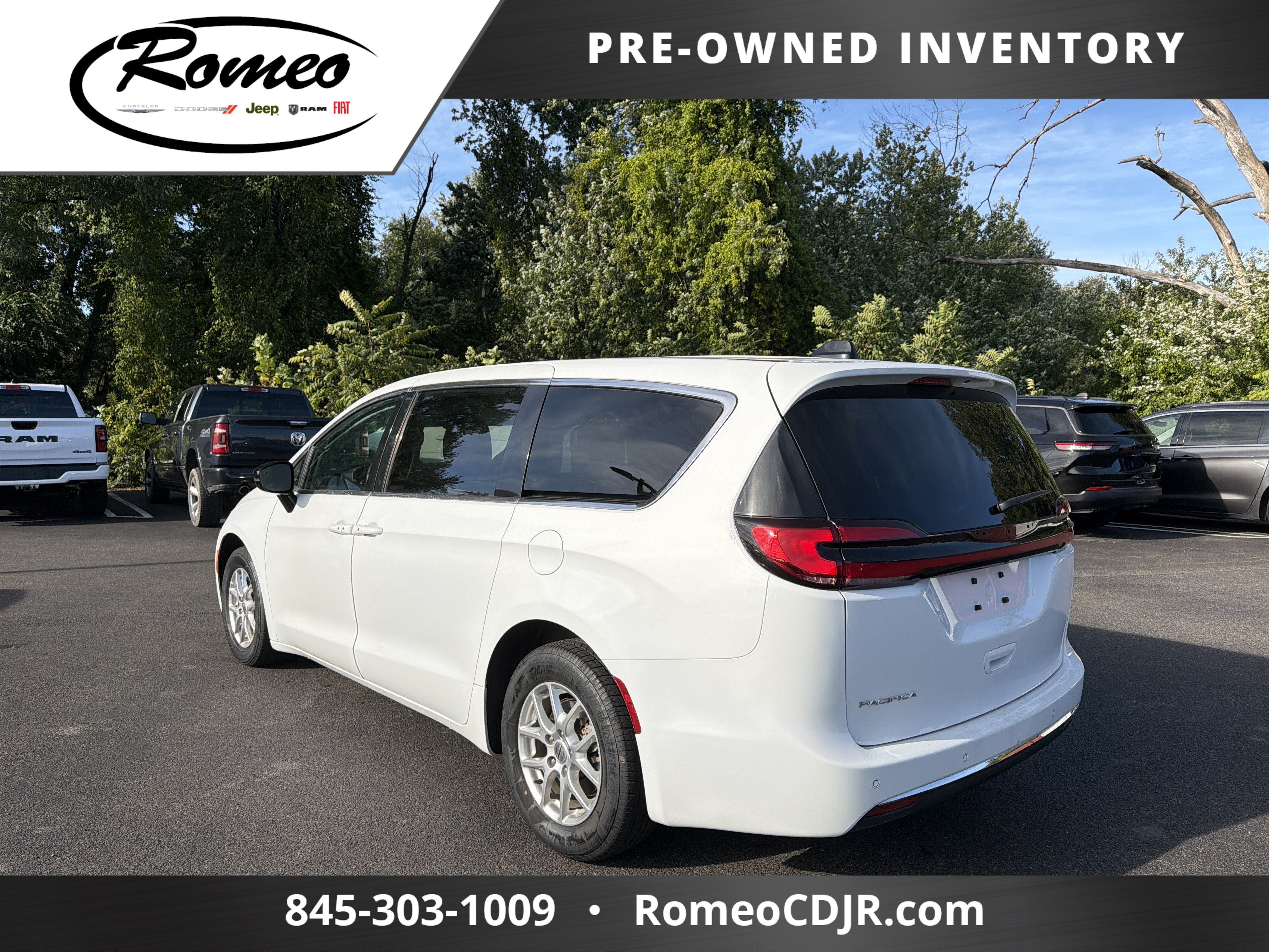 2024 Chrysler Pacifica Touring L
