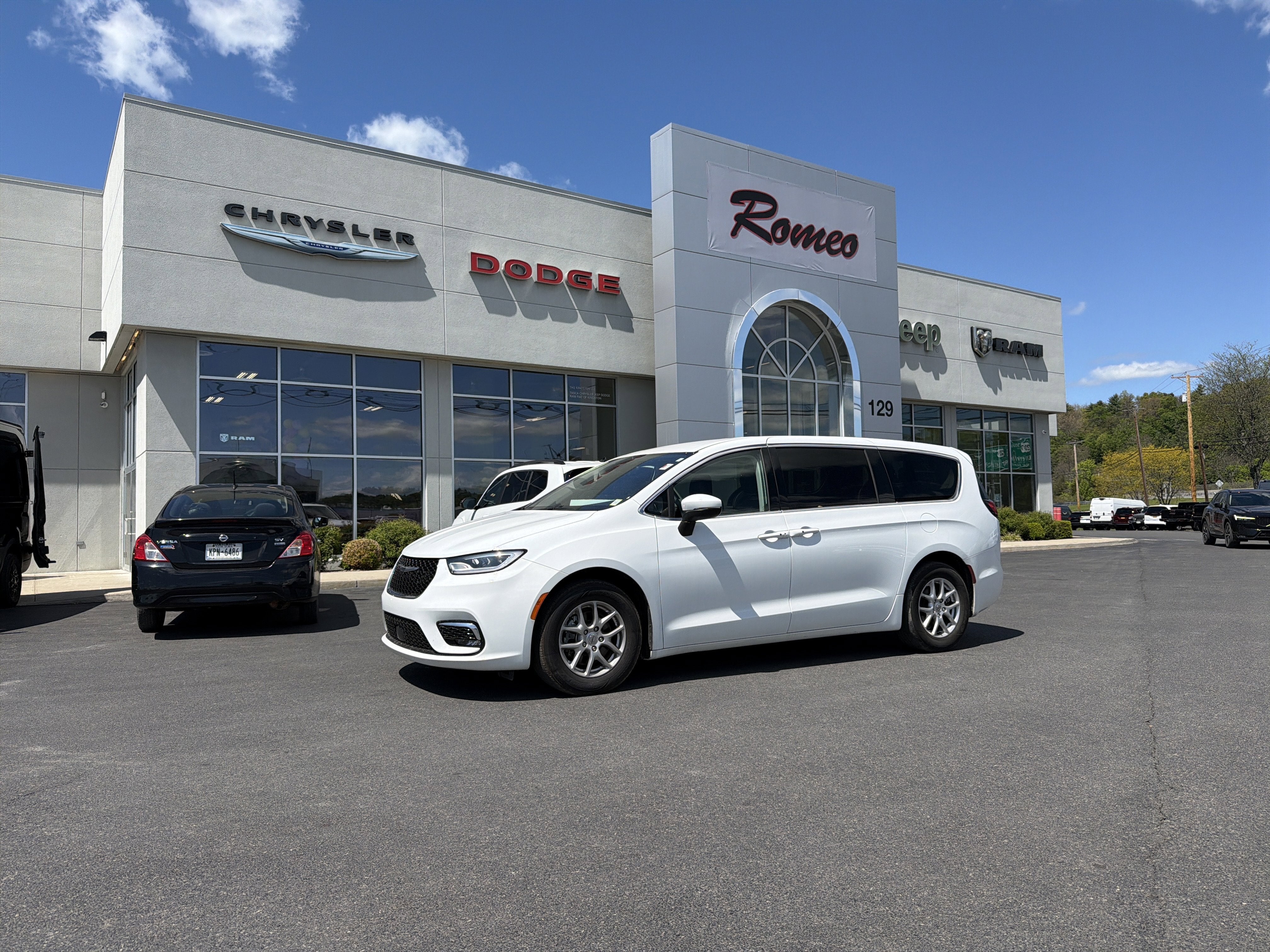 2023 Chrysler Pacifica Touring L