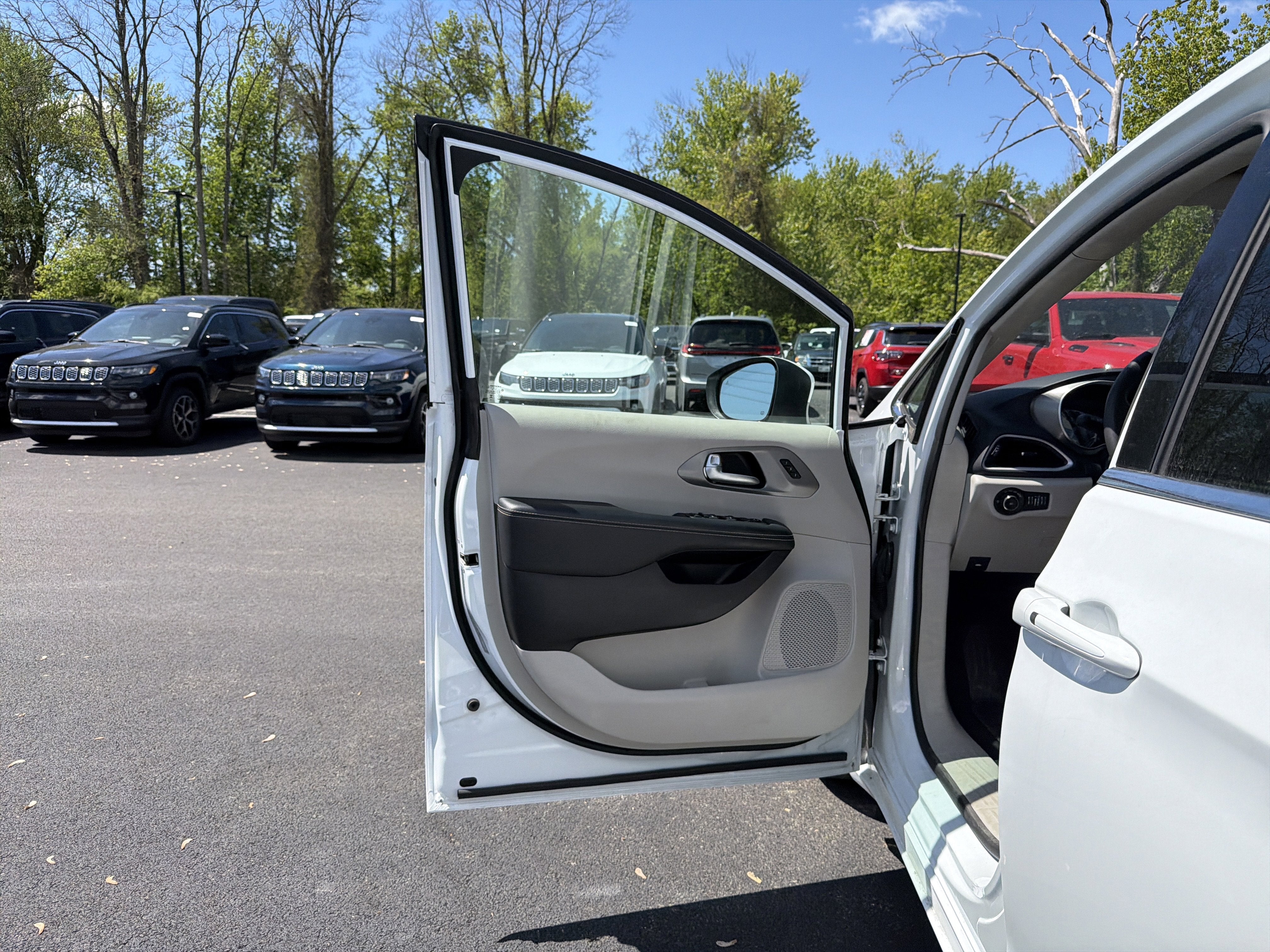 2023 Chrysler Pacifica Touring L