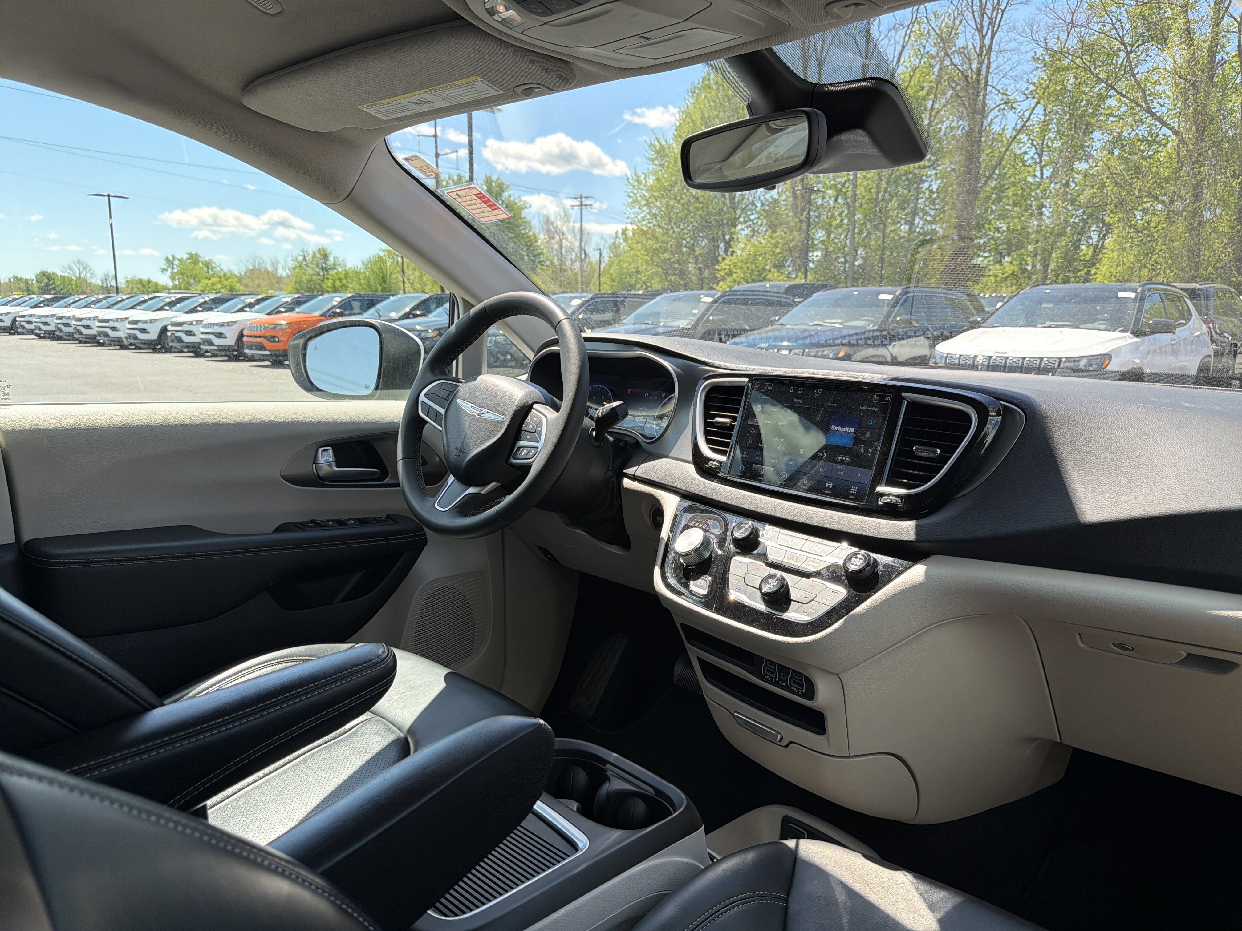 2023 Chrysler Pacifica Touring L