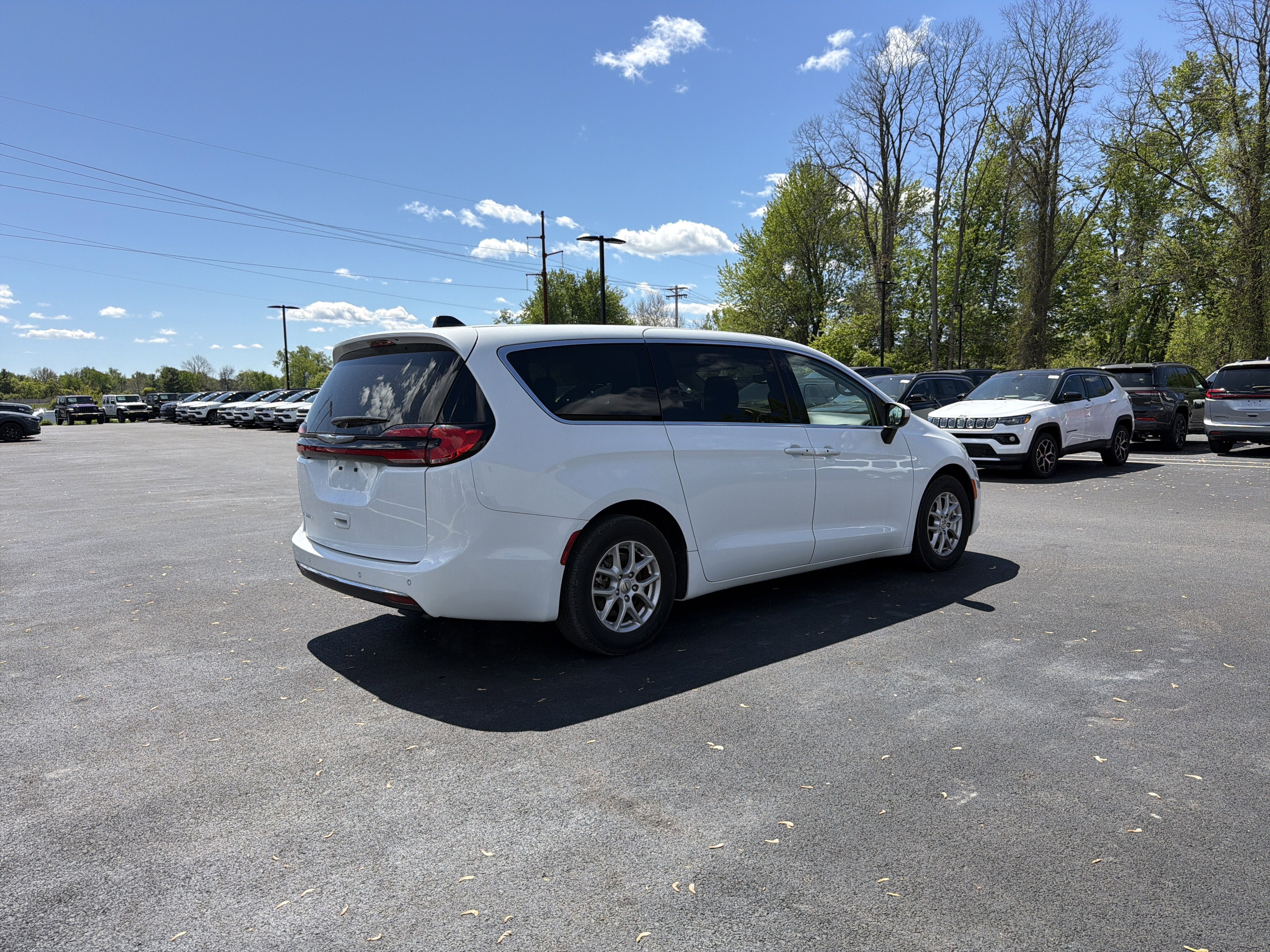 2023 Chrysler Pacifica Touring L