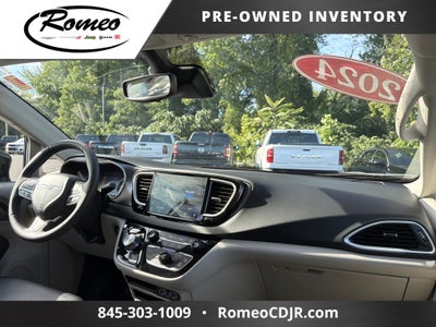 2024 Chrysler Pacifica Touring L