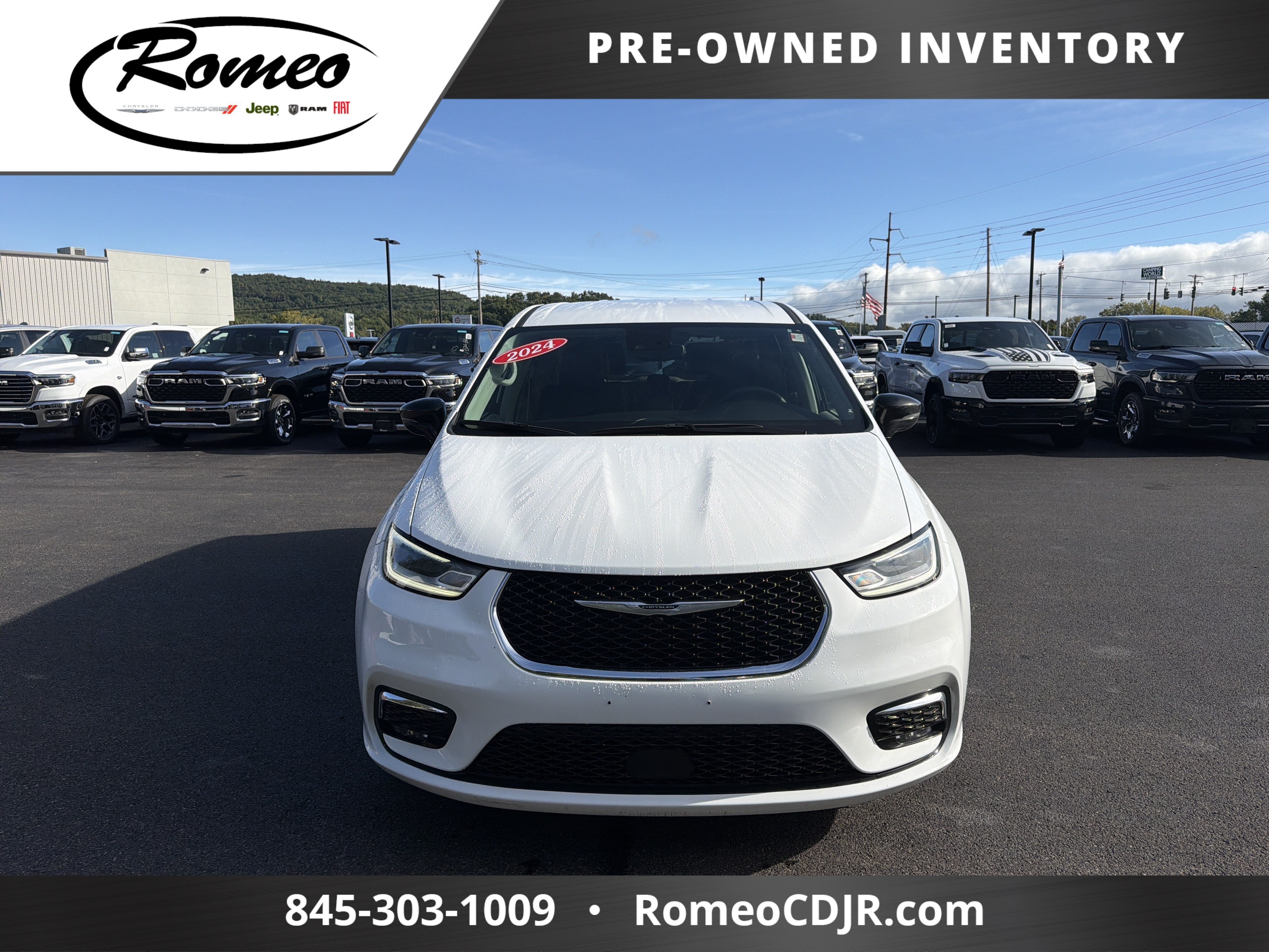 2024 Chrysler Pacifica Touring L