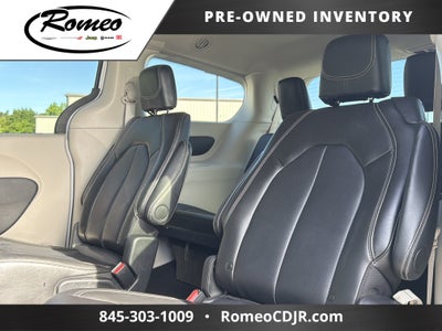 2024 Chrysler Pacifica Touring L