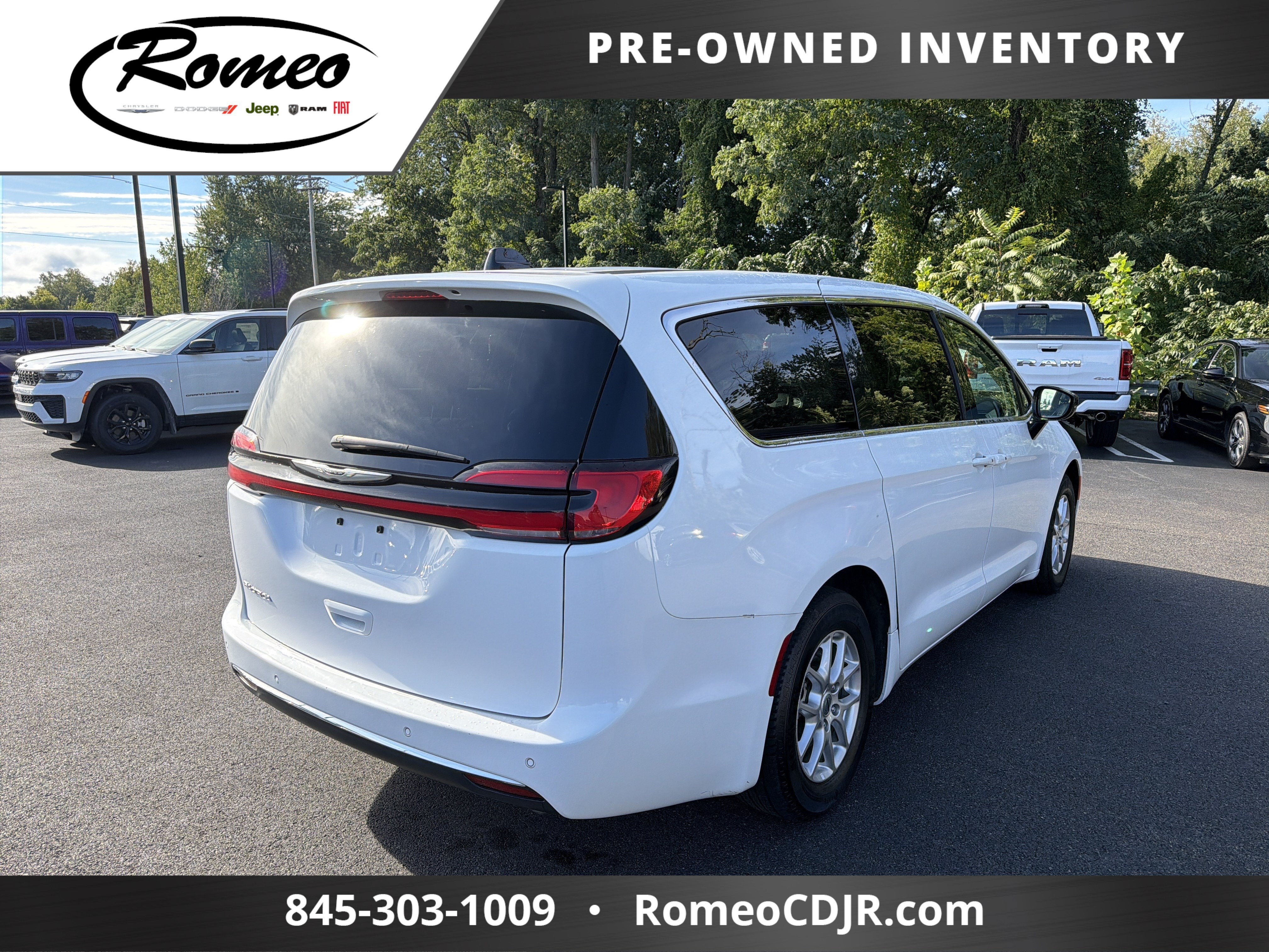 2024 Chrysler Pacifica Touring L