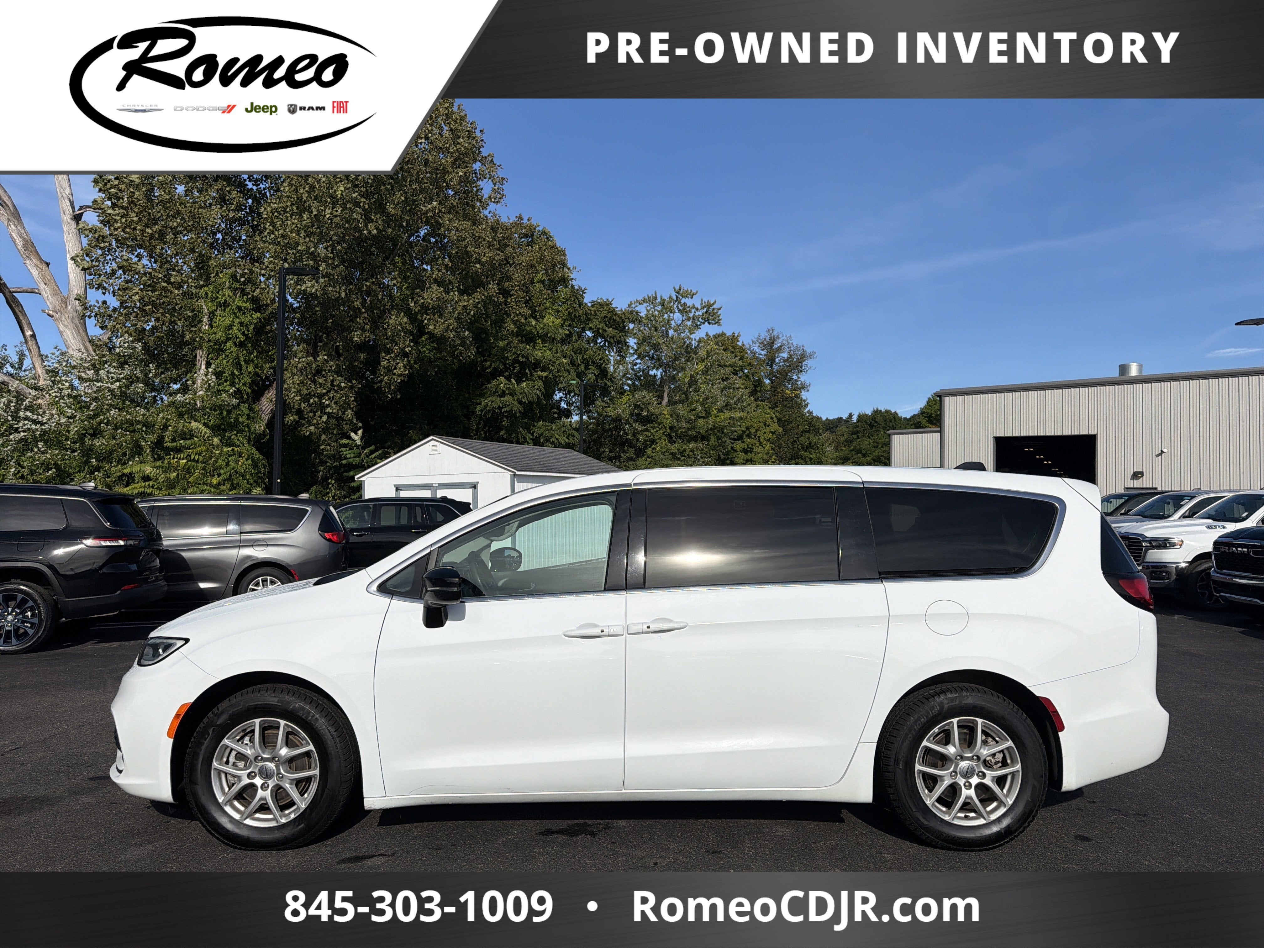 2024 Chrysler Pacifica Touring L
