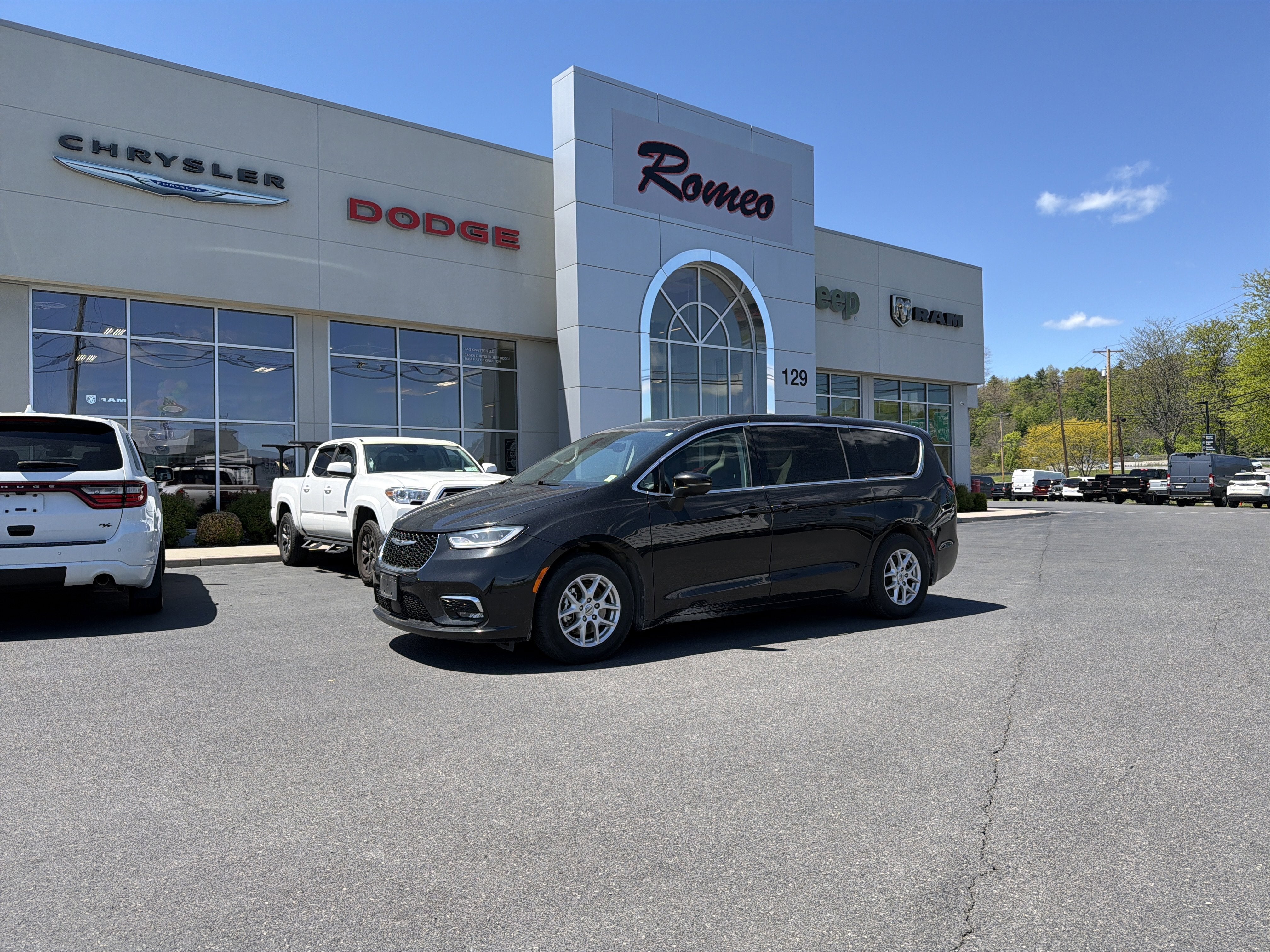 2023 Chrysler Pacifica Touring L