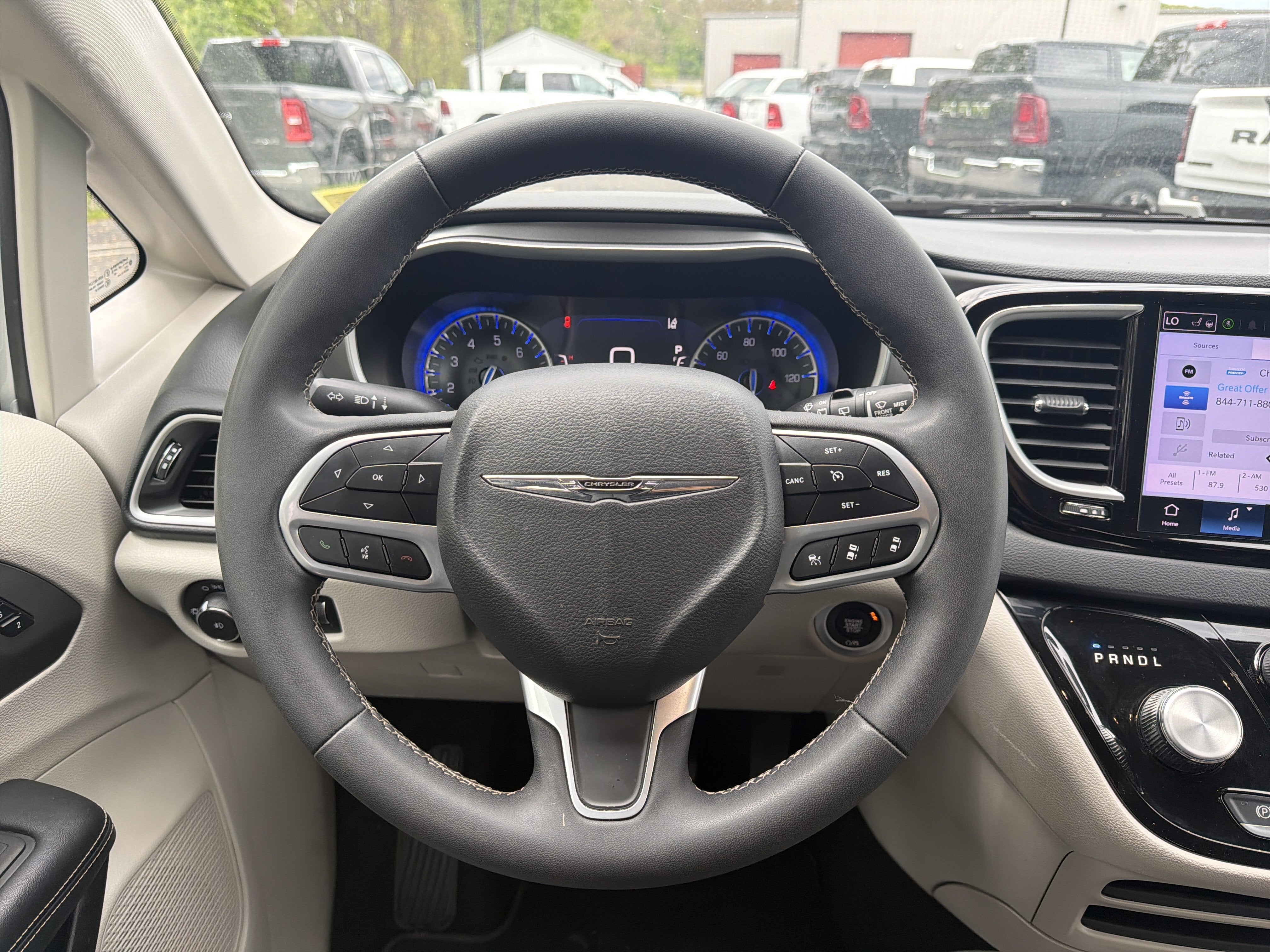 2023 Chrysler Pacifica Touring L