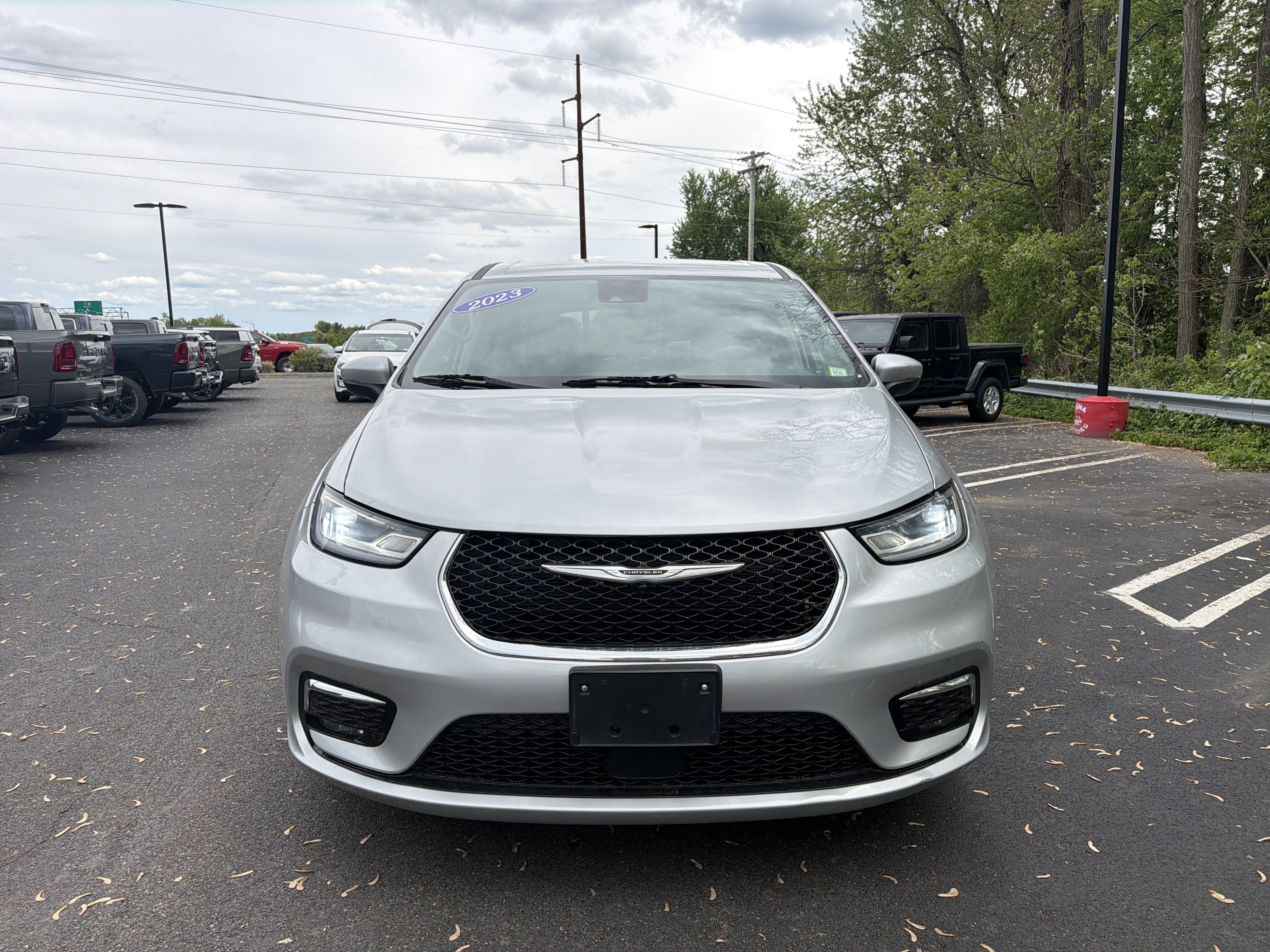 2023 Chrysler Pacifica Touring L