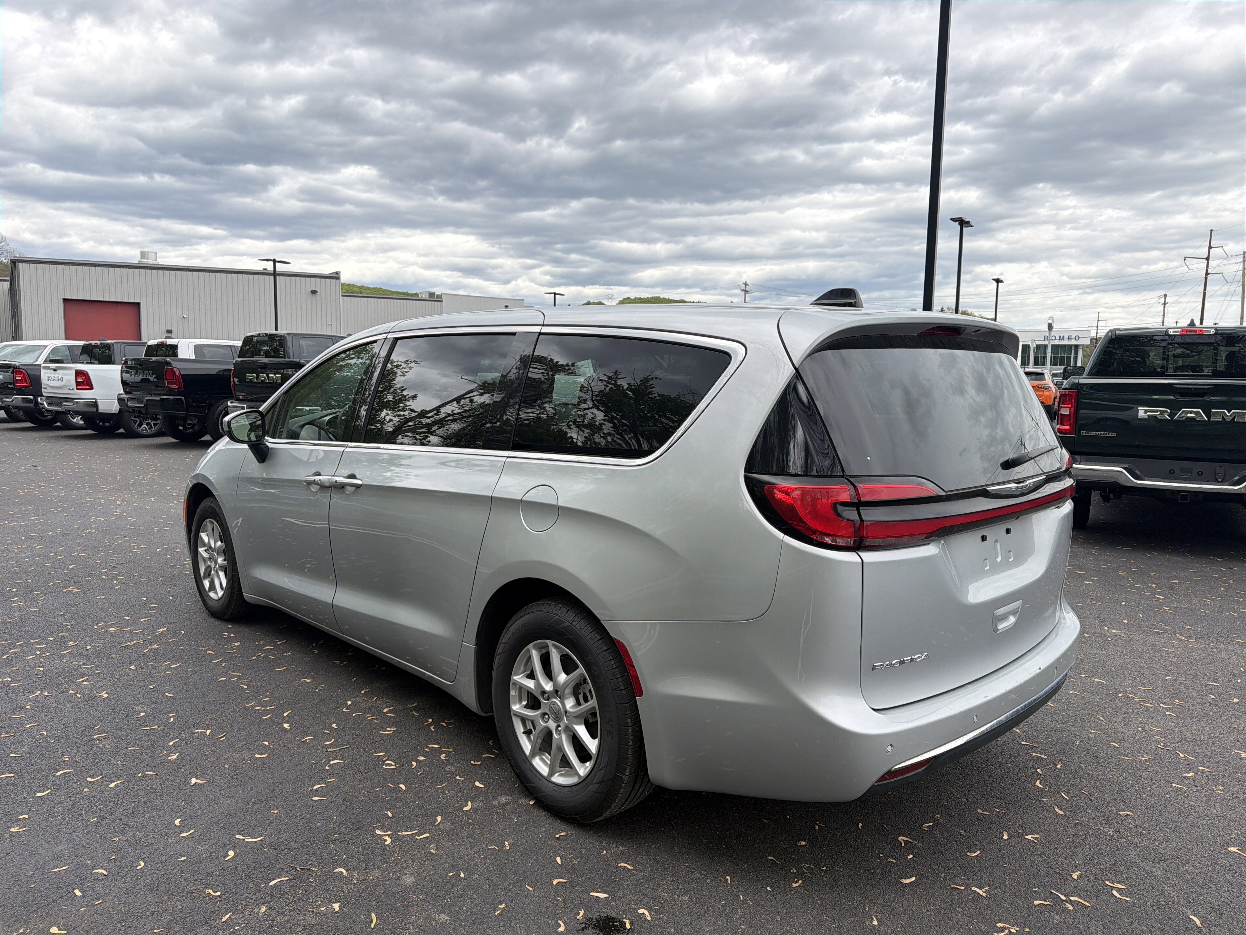 2023 Chrysler Pacifica Touring L