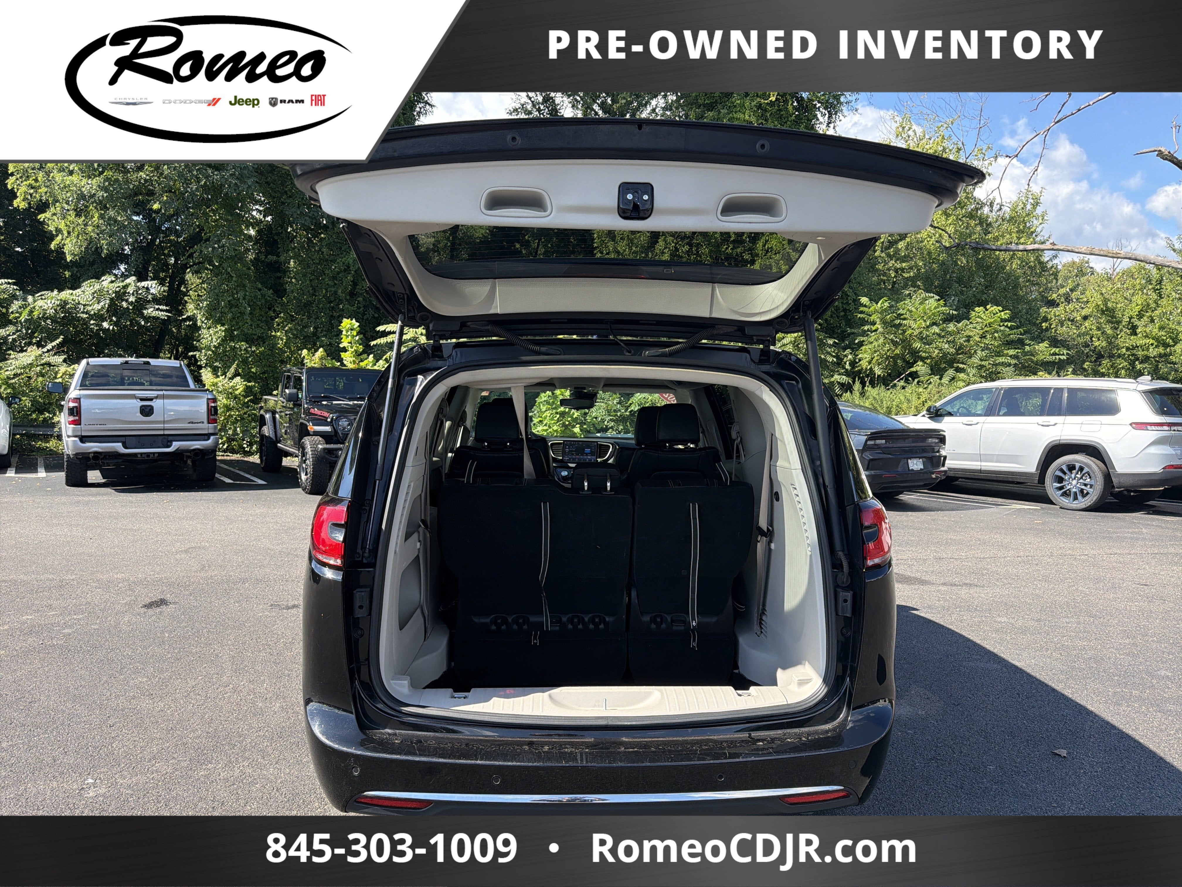 2024 Chrysler Pacifica Touring L