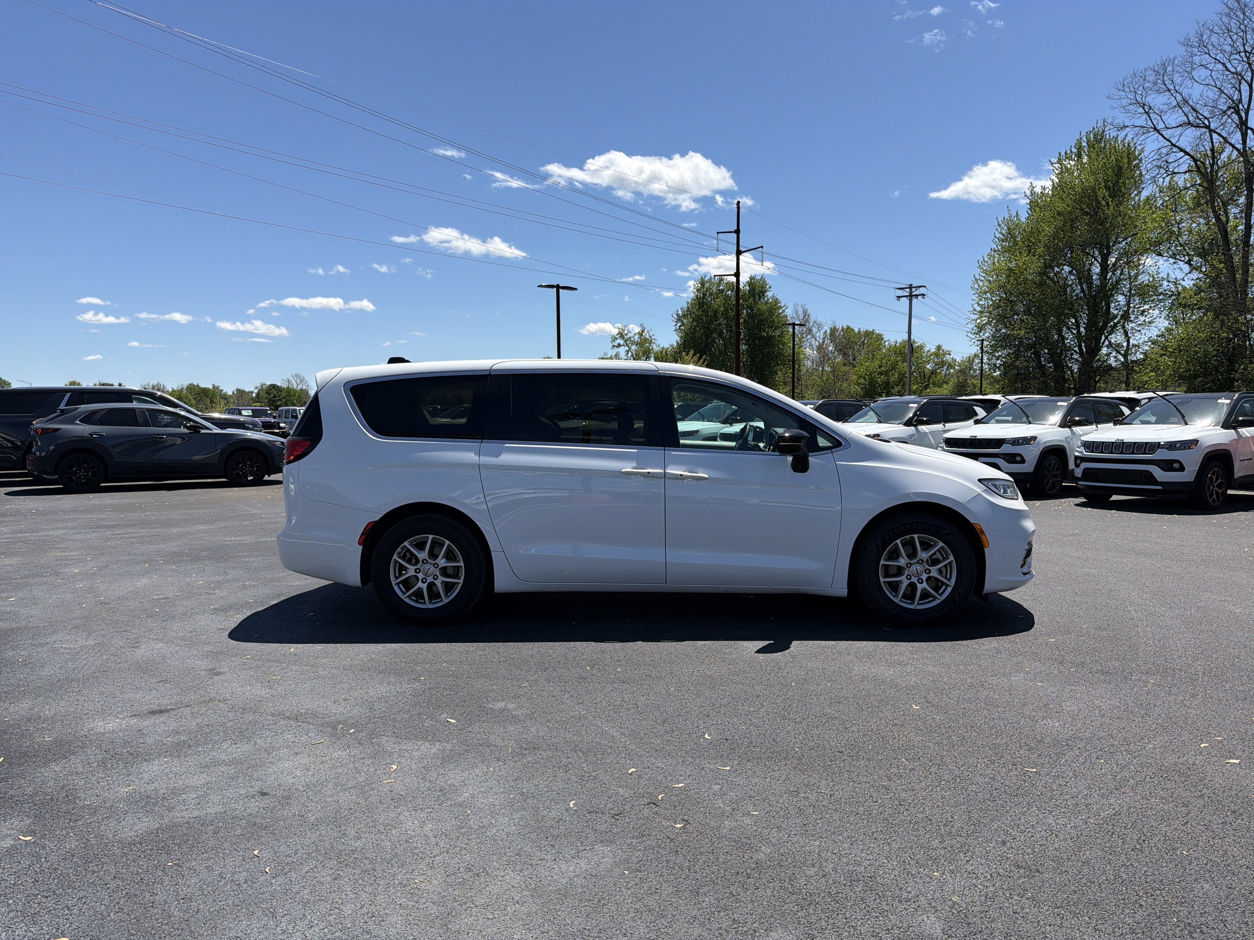 2024 Chrysler Pacifica Touring L