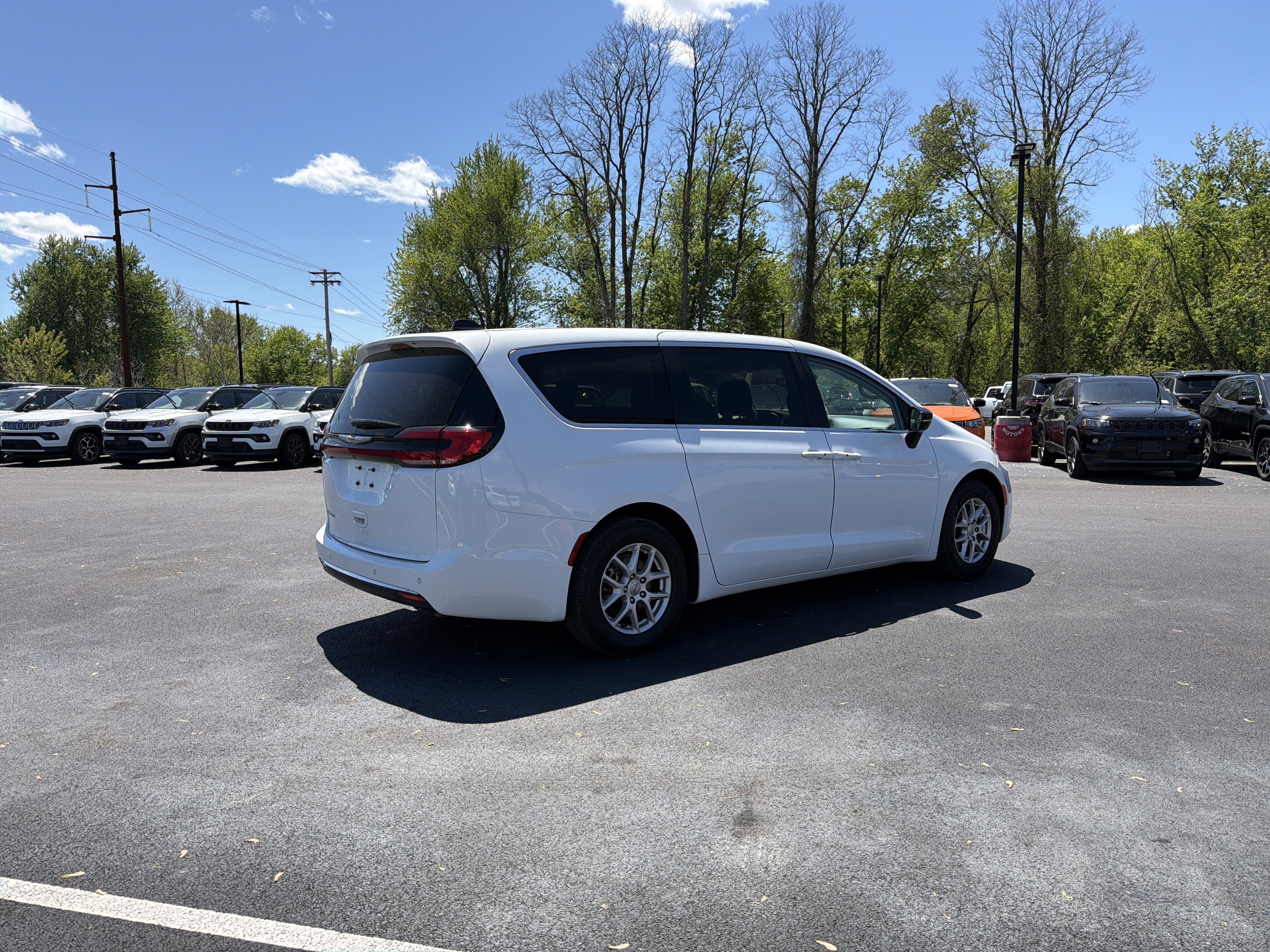 2024 Chrysler Pacifica Touring L