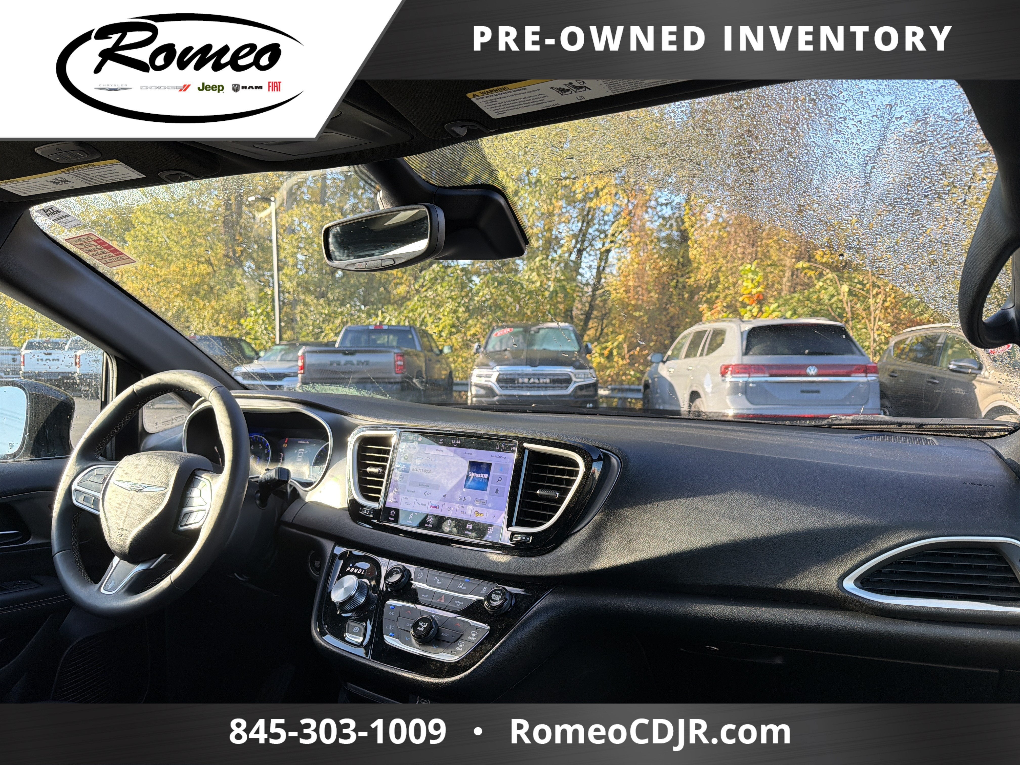 2025 Chrysler Pacifica Select