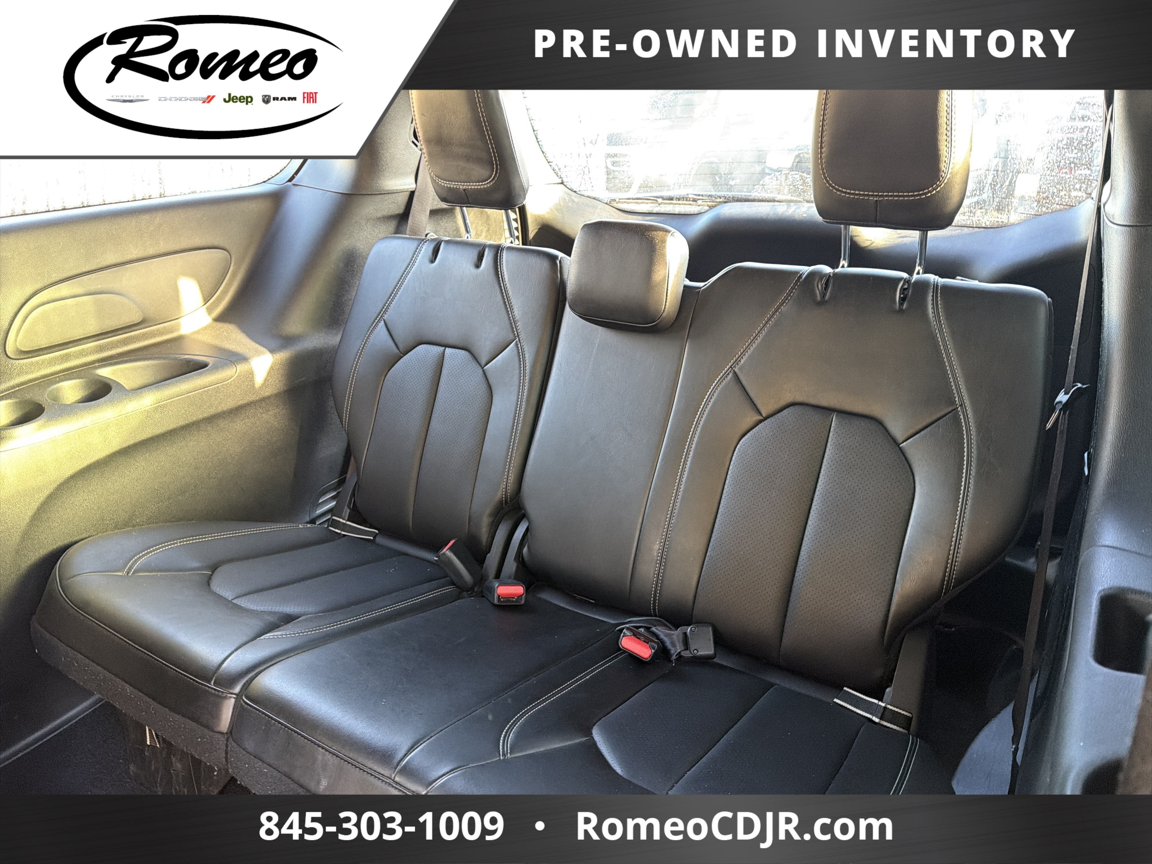 2025 Chrysler Pacifica Select