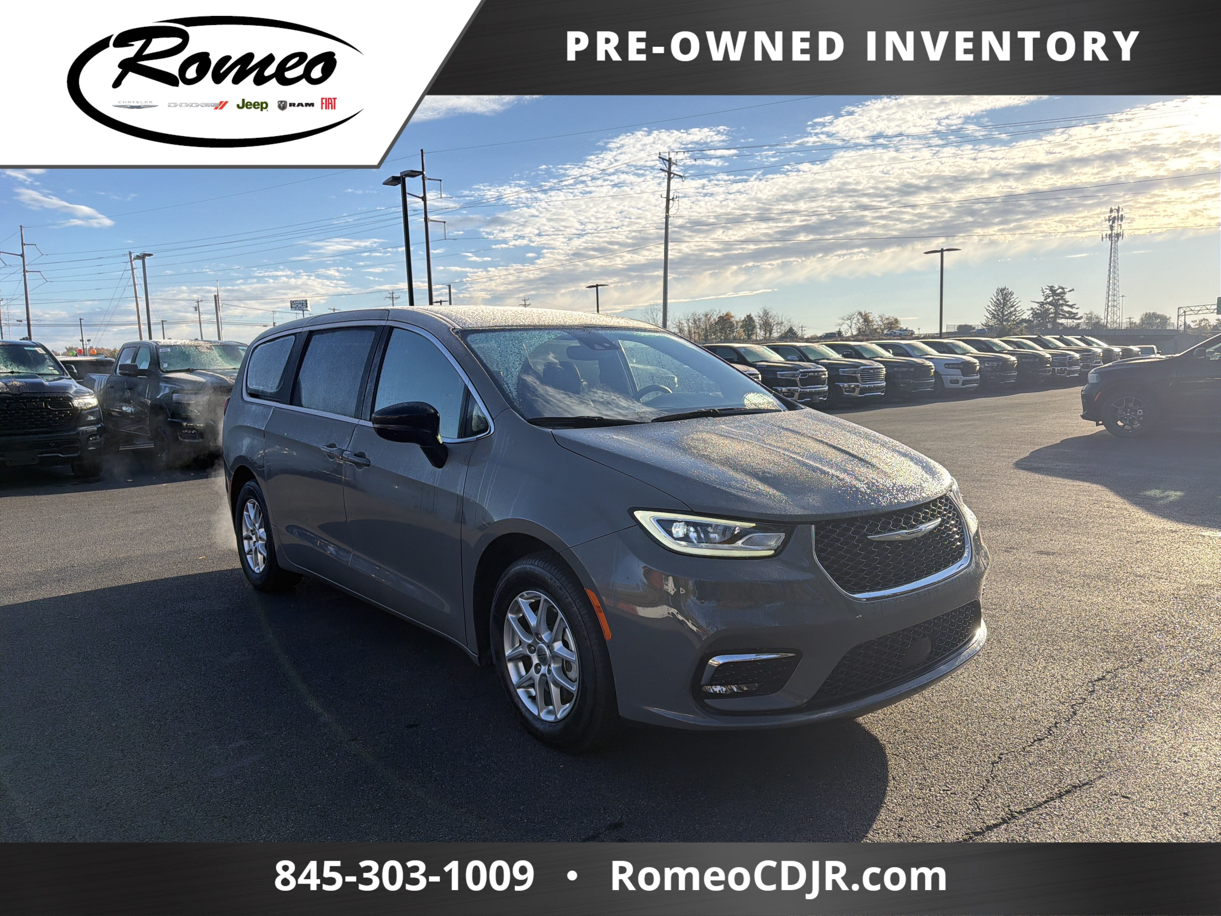 2025 Chrysler Pacifica Select