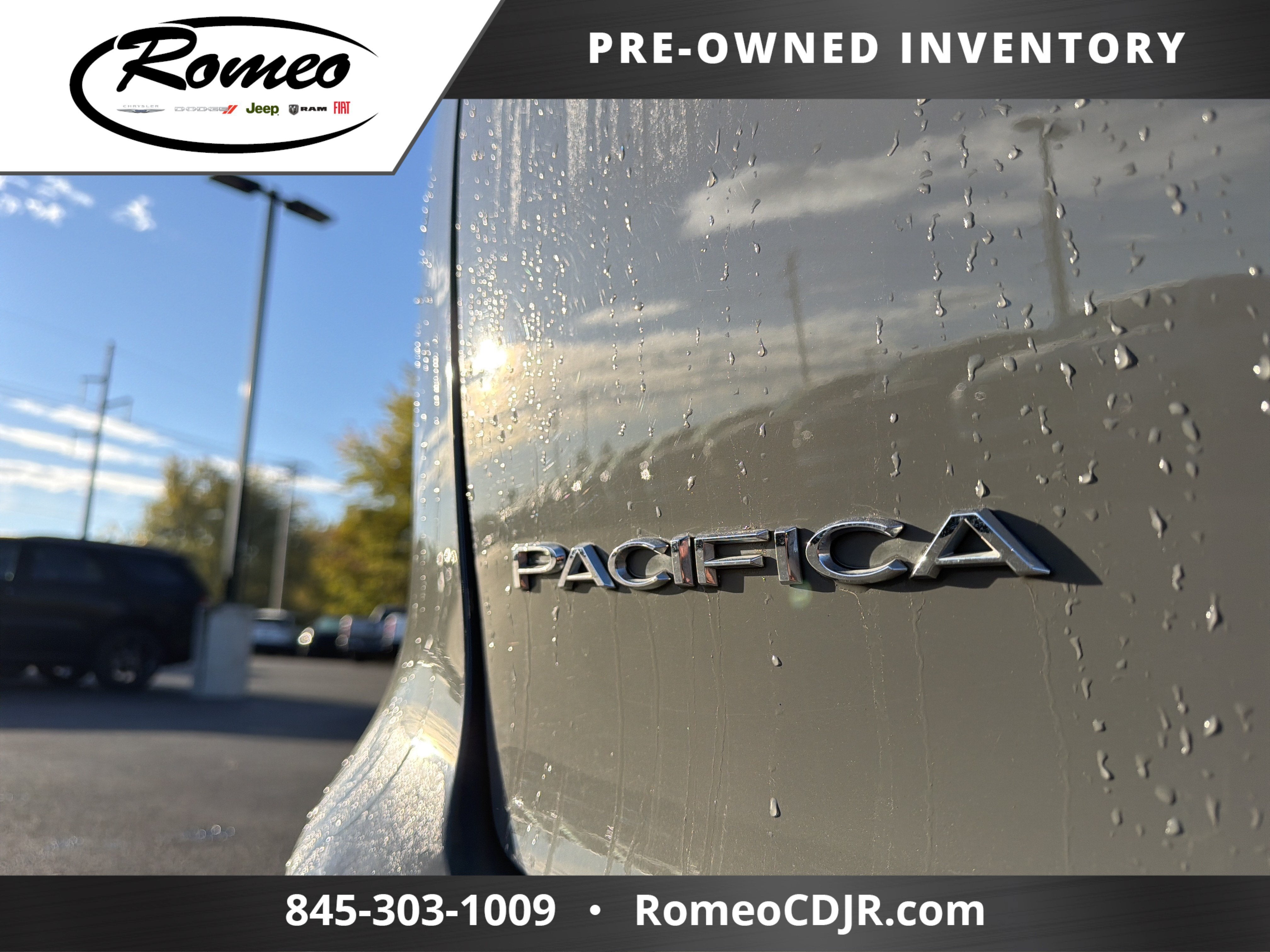 2025 Chrysler Pacifica Select