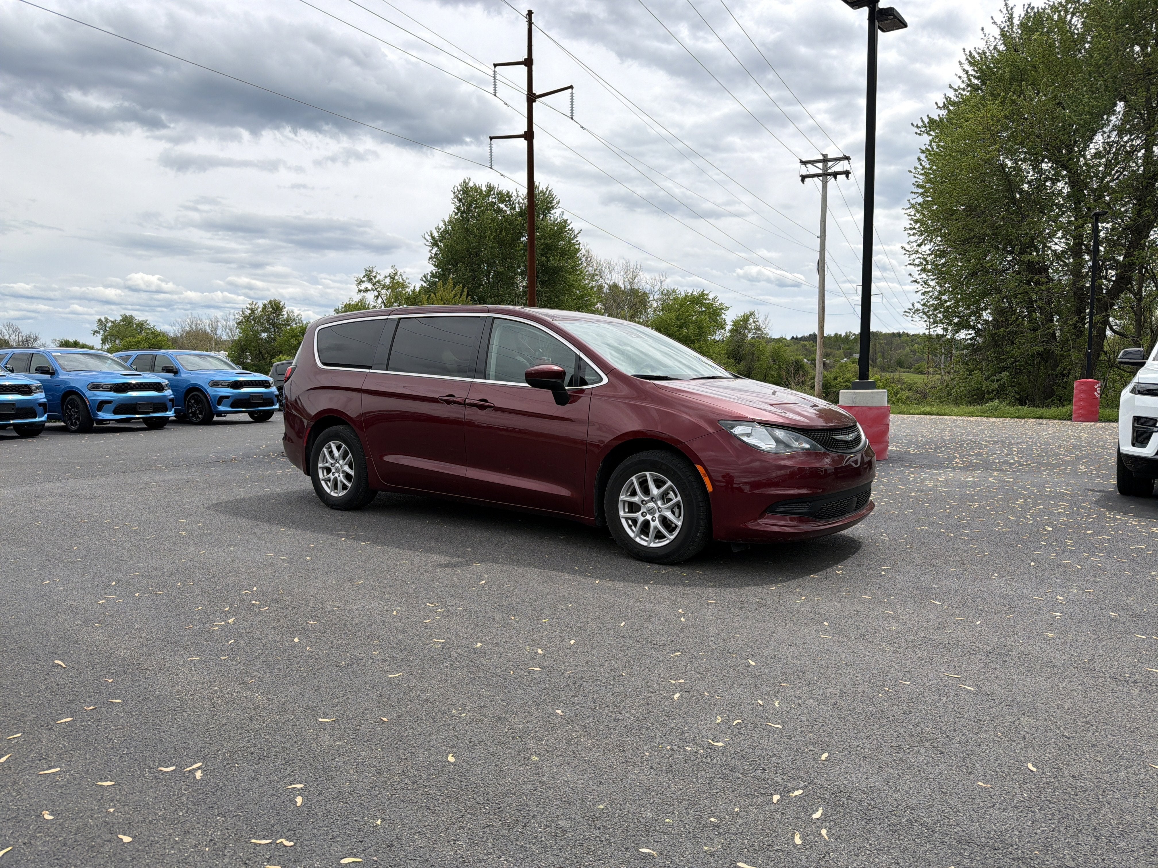 2023 Chrysler Voyager LX