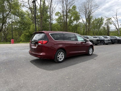 2023 Chrysler Voyager LX