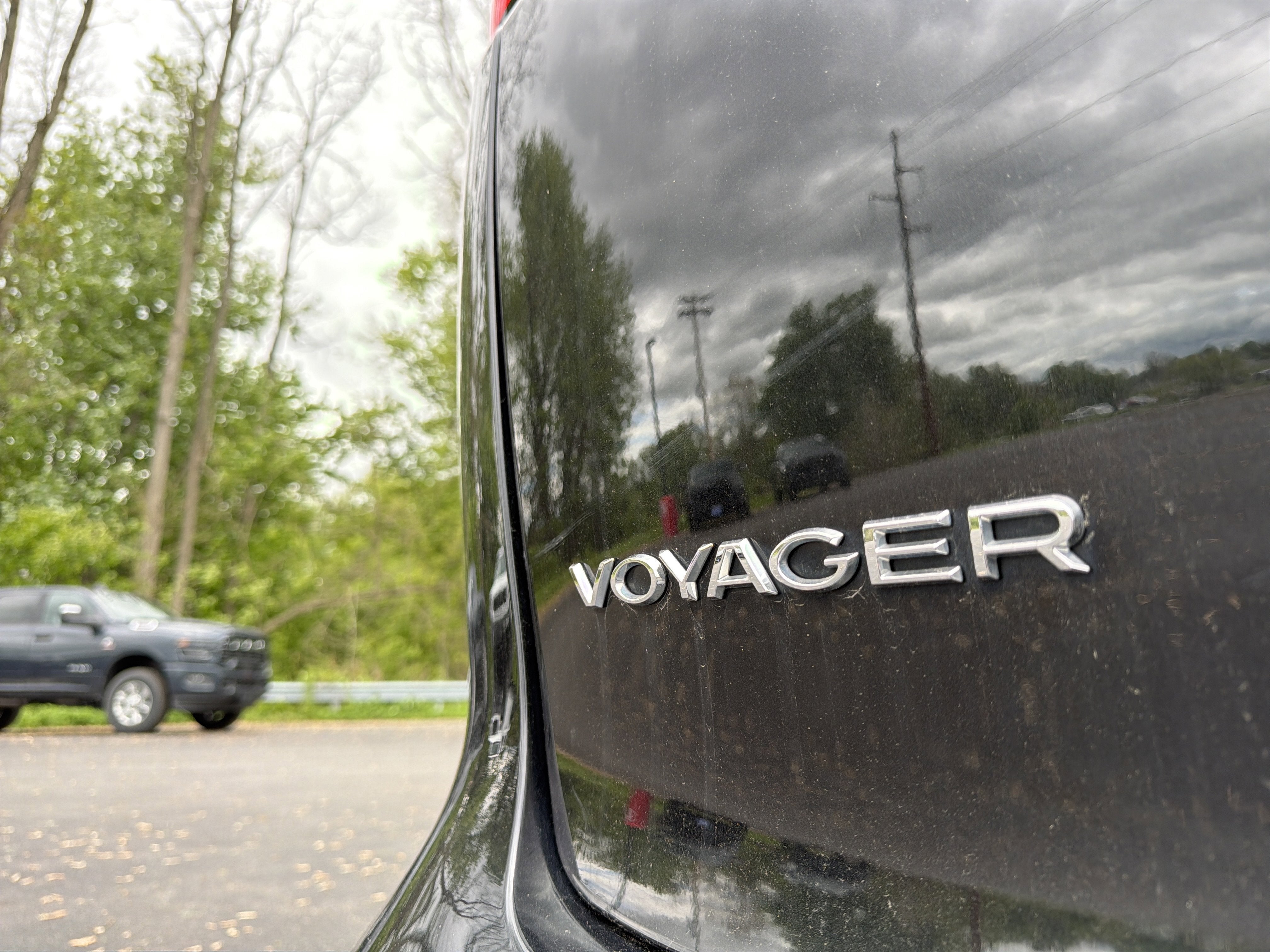 2022 Chrysler Voyager LX