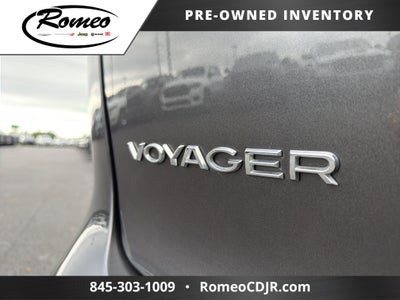 2023 Chrysler Voyager LX