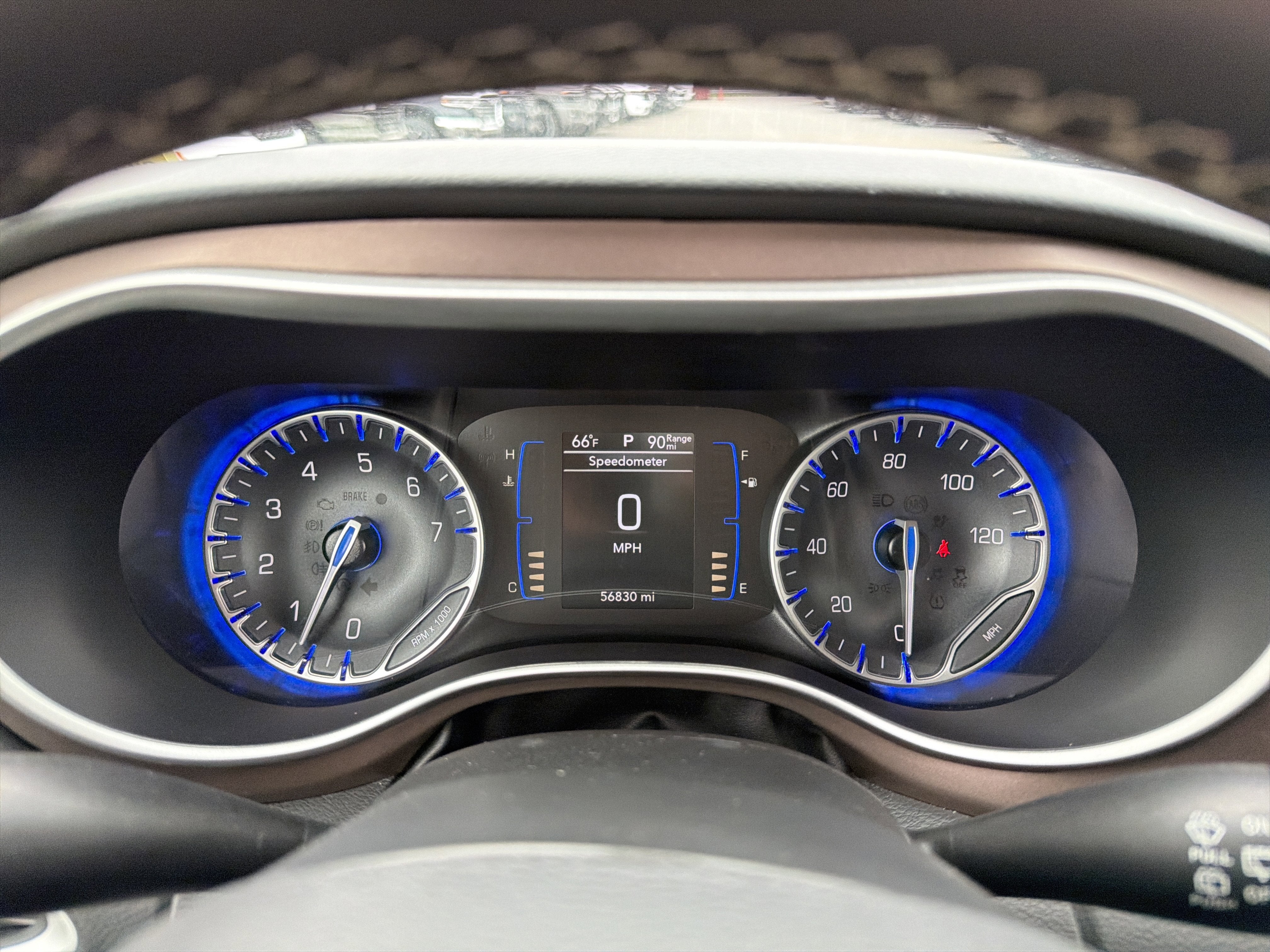 2023 Chrysler Voyager LX