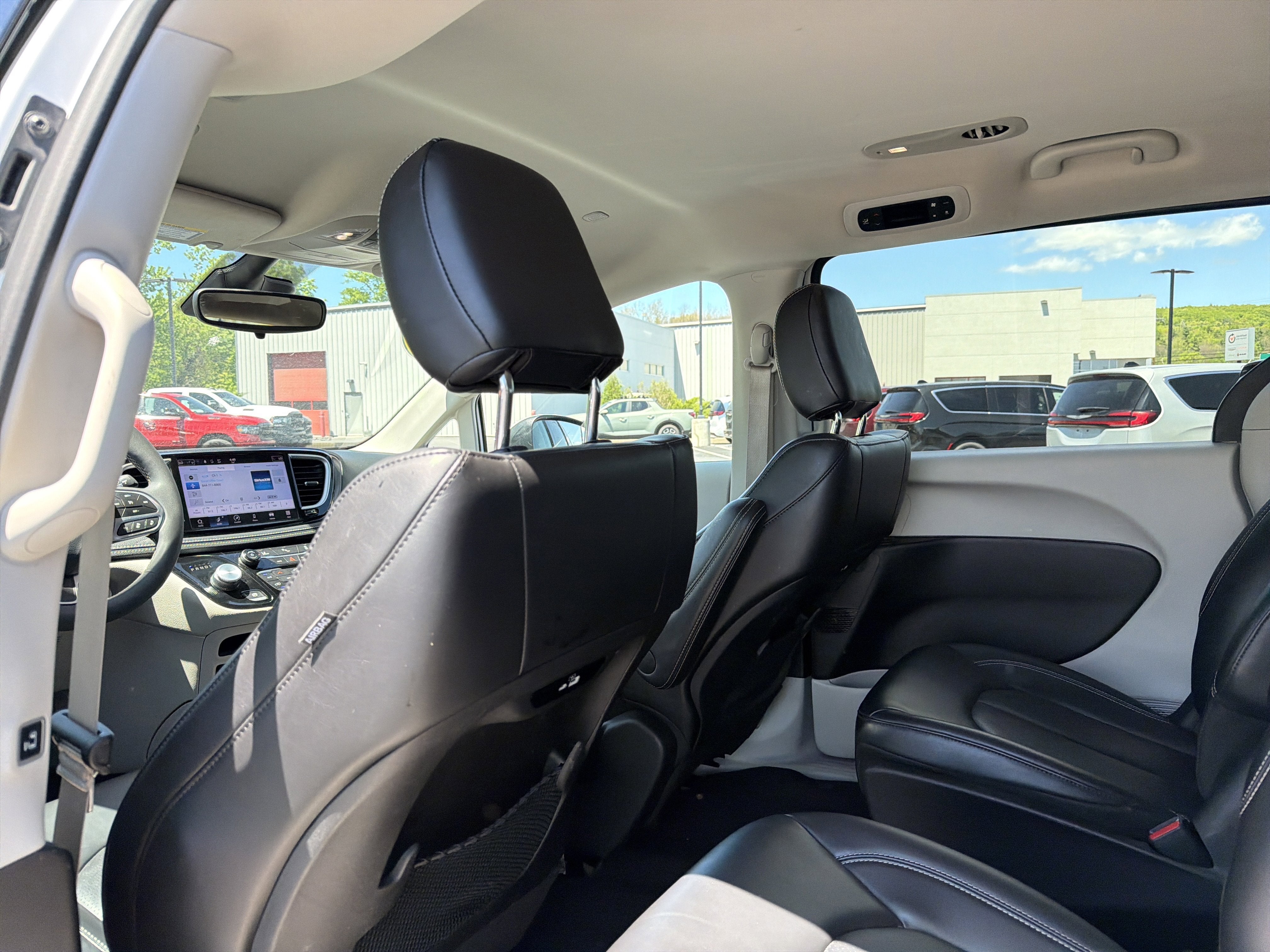 2023 Chrysler Pacifica Plug-In Hybrid Touring L