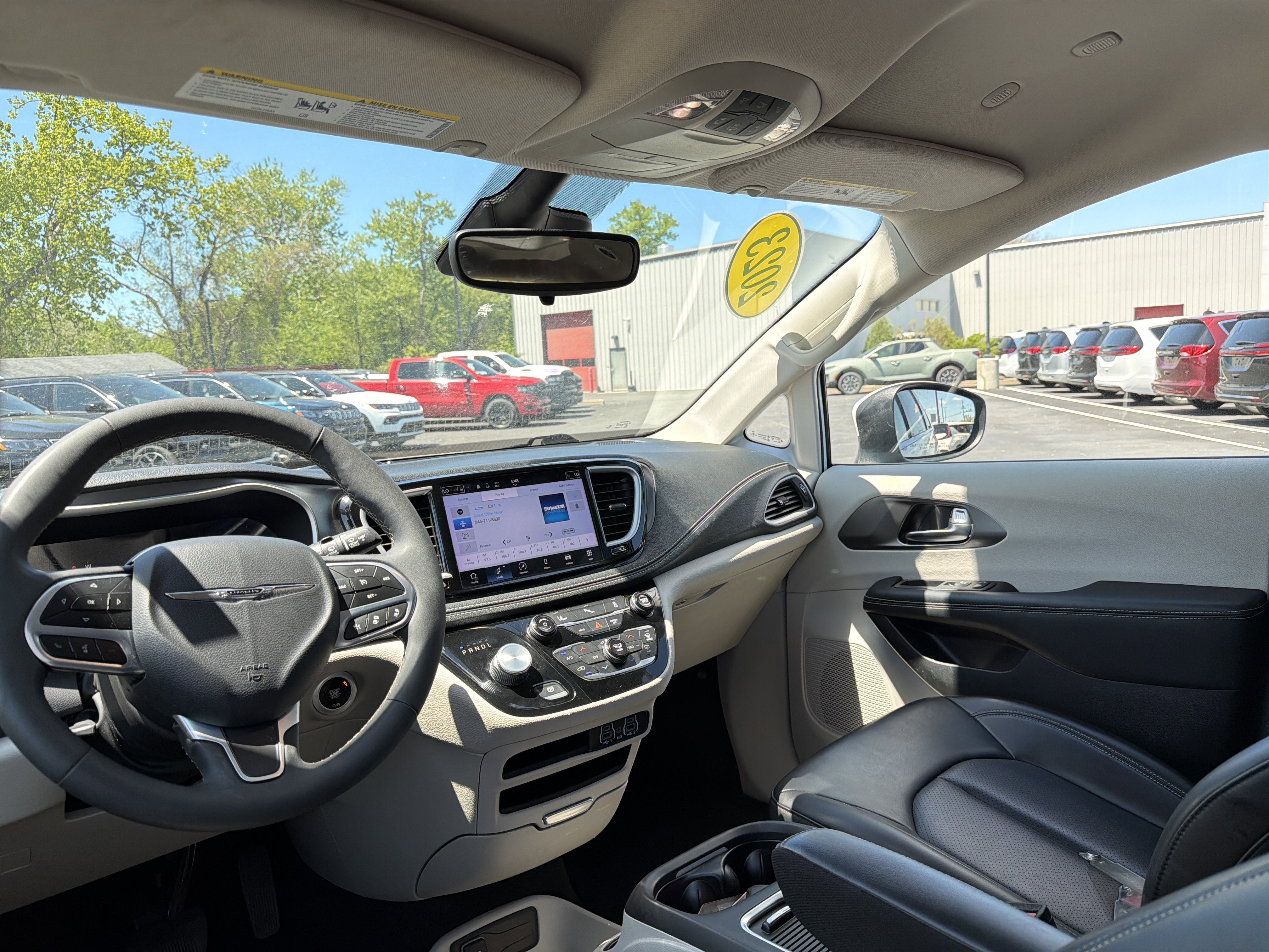 2023 Chrysler Pacifica Plug-In Hybrid Touring L