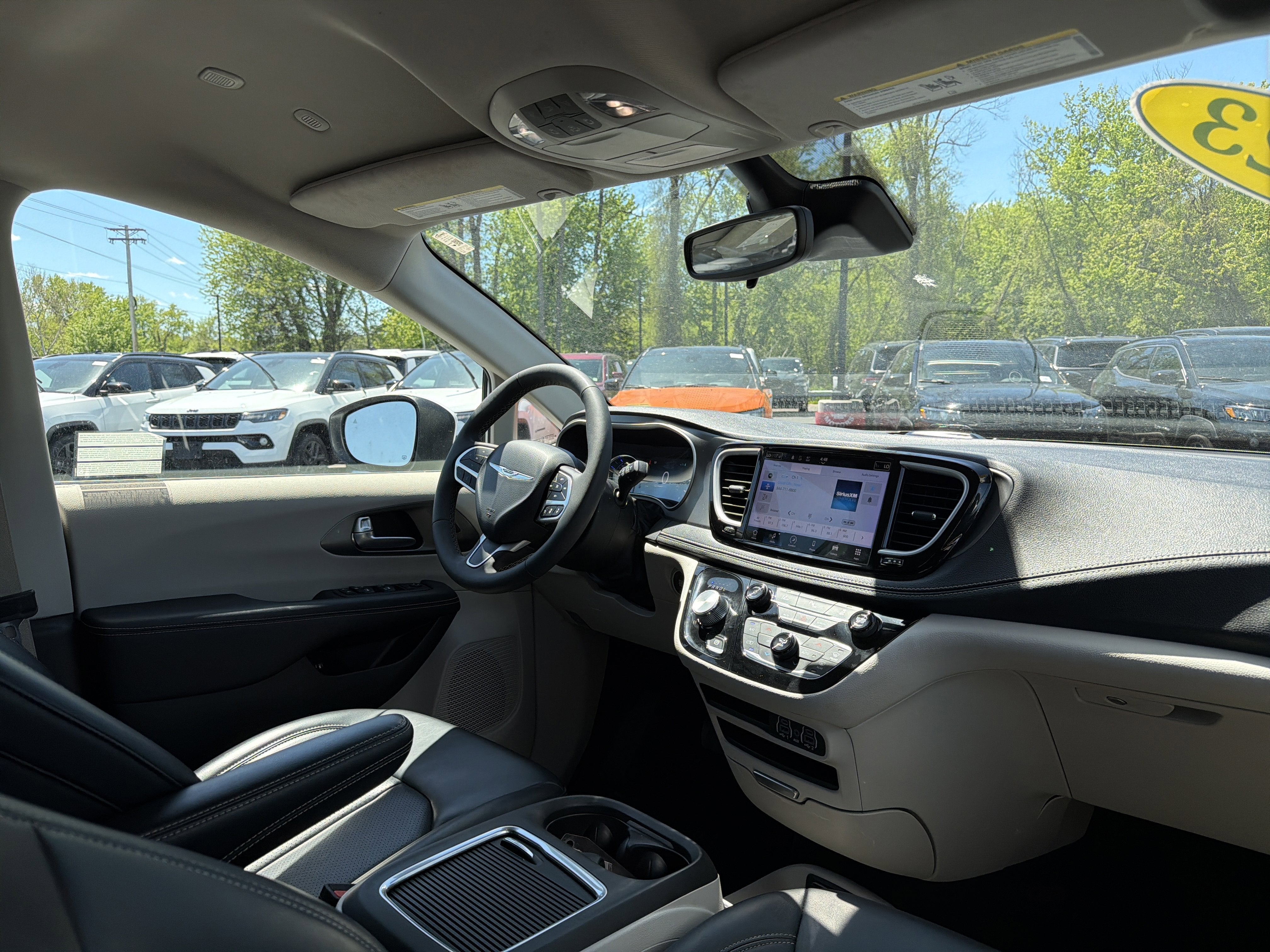 2023 Chrysler Pacifica Plug-In Hybrid Touring L