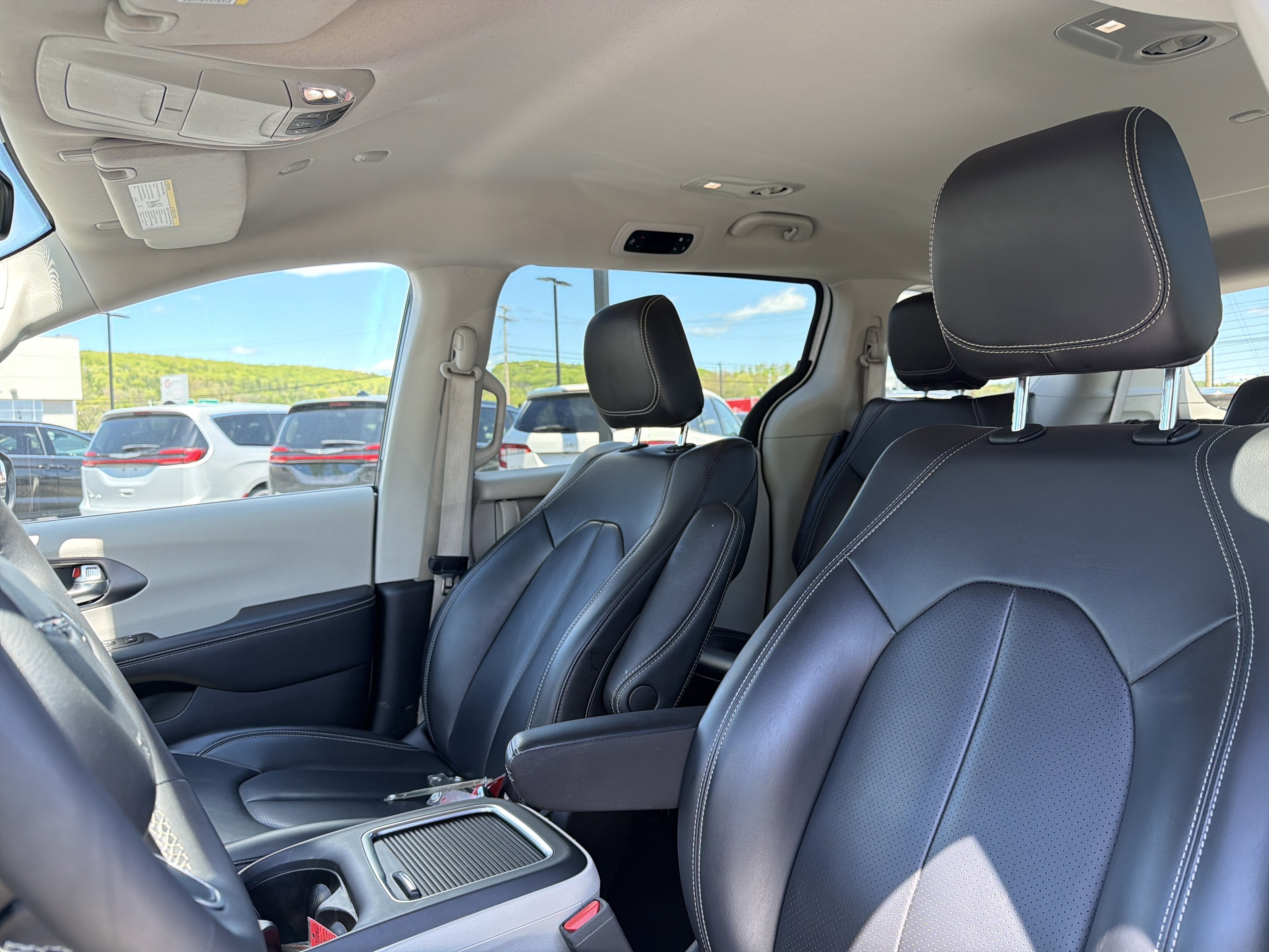 2023 Chrysler Pacifica Plug-In Hybrid Touring L