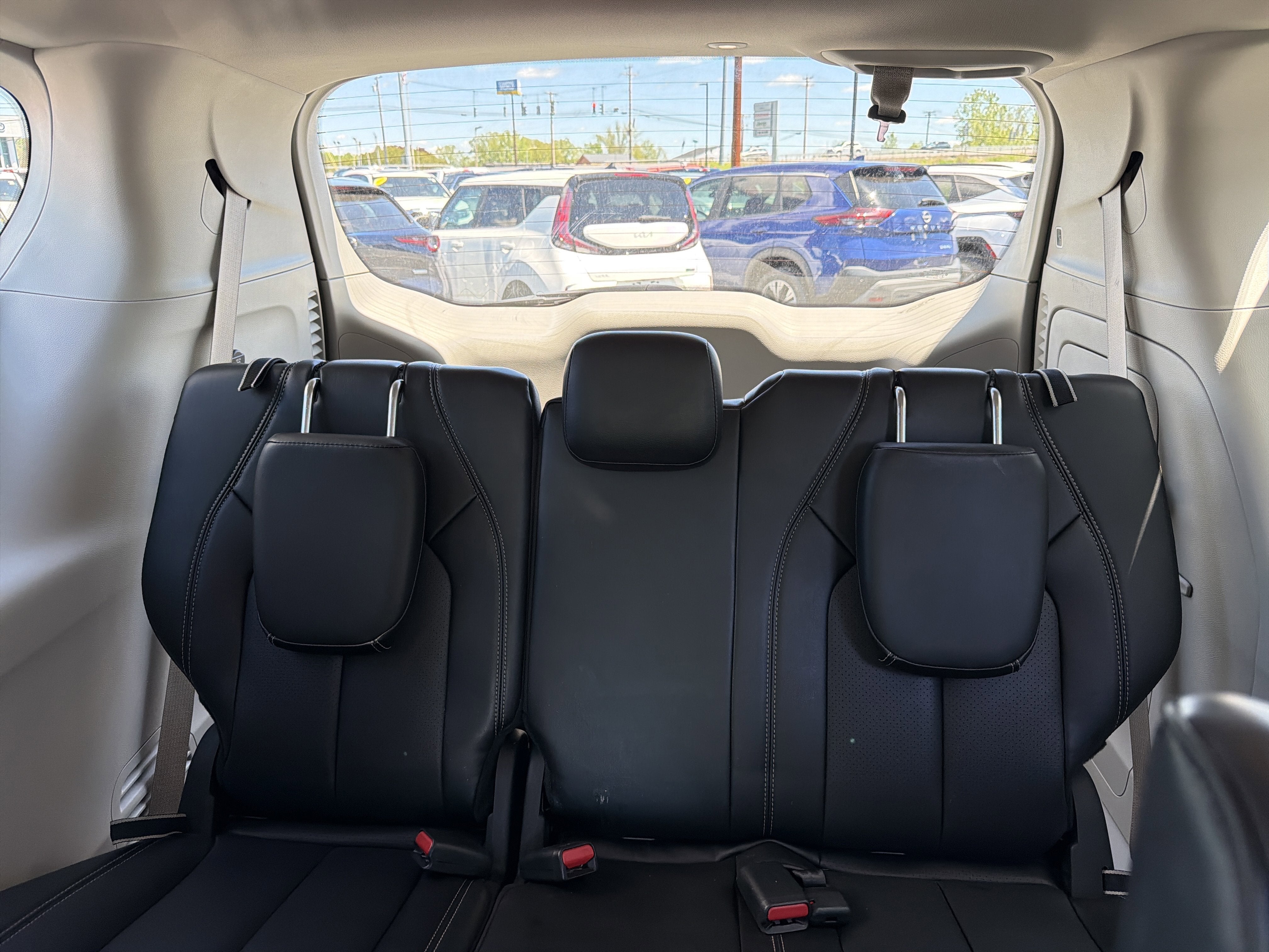 2023 Chrysler Pacifica Plug-In Hybrid Touring L