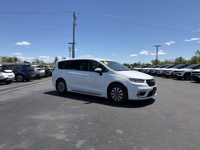 2023 Chrysler Pacifica Plug-In Hybrid Touring L