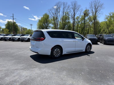 2023 Chrysler Pacifica Plug-In Hybrid Touring L