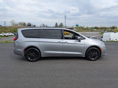 2021 Chrysler Pacifica Touring