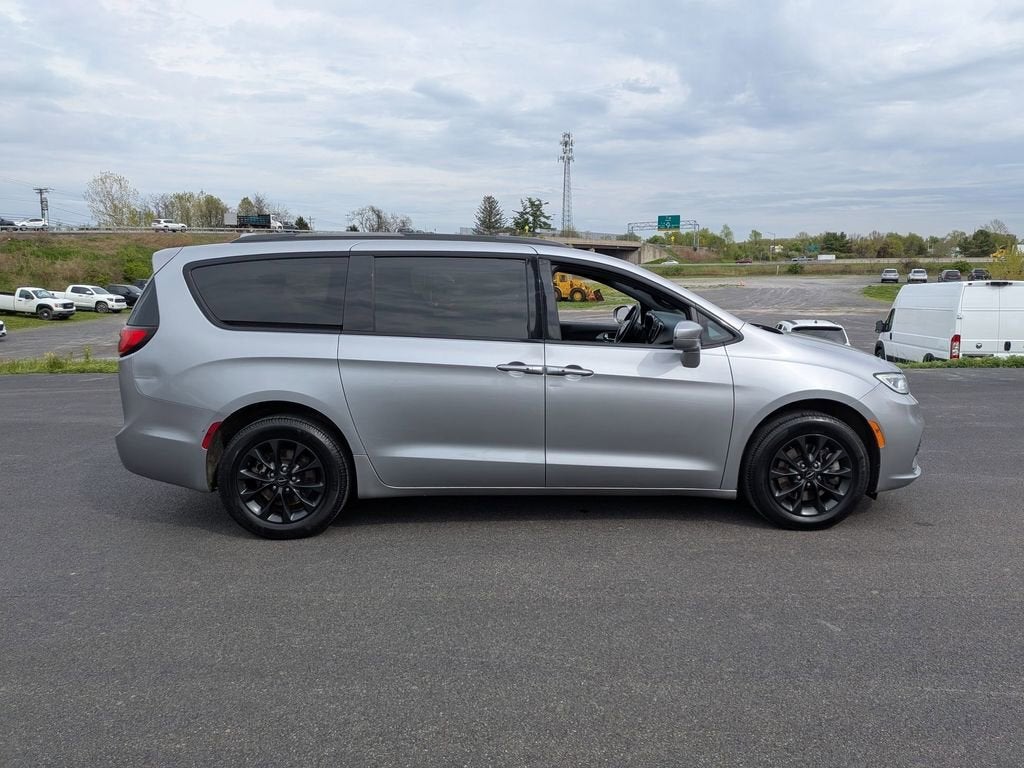 2021 Chrysler Pacifica Touring