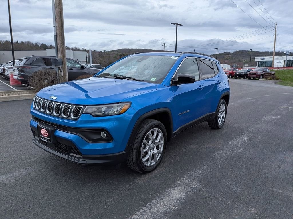 2024 Jeep Compass Latitude Lux