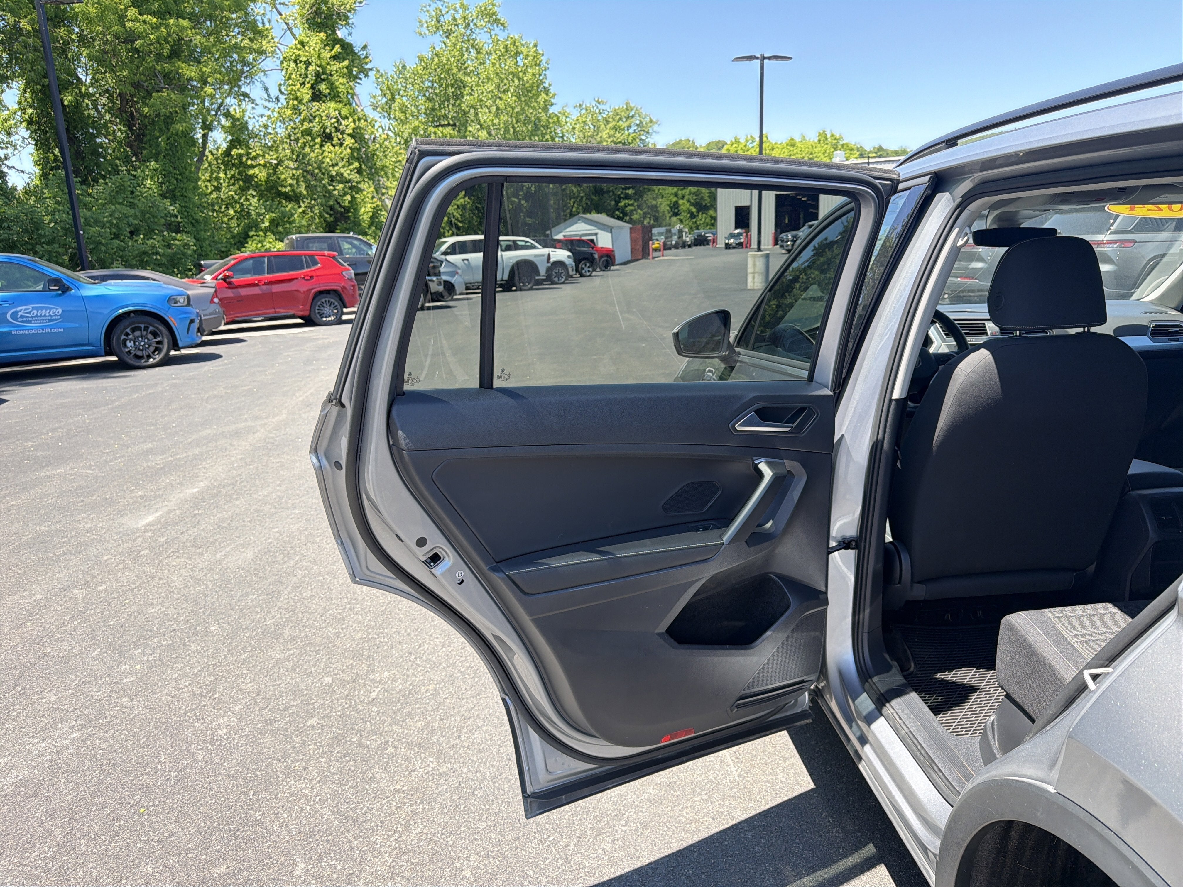 2024 Volkswagen Tiguan 2.0T S