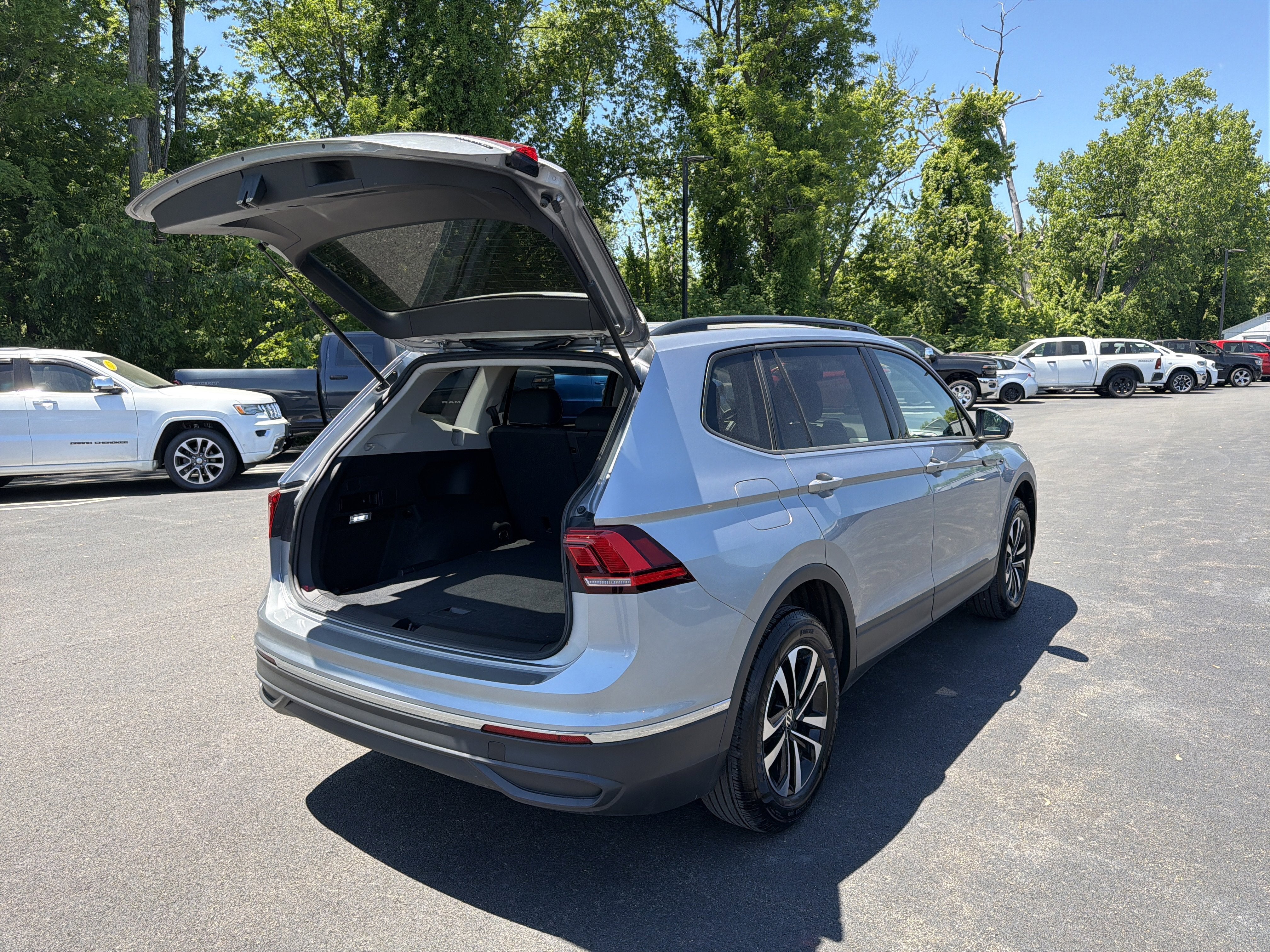 2024 Volkswagen Tiguan 2.0T S
