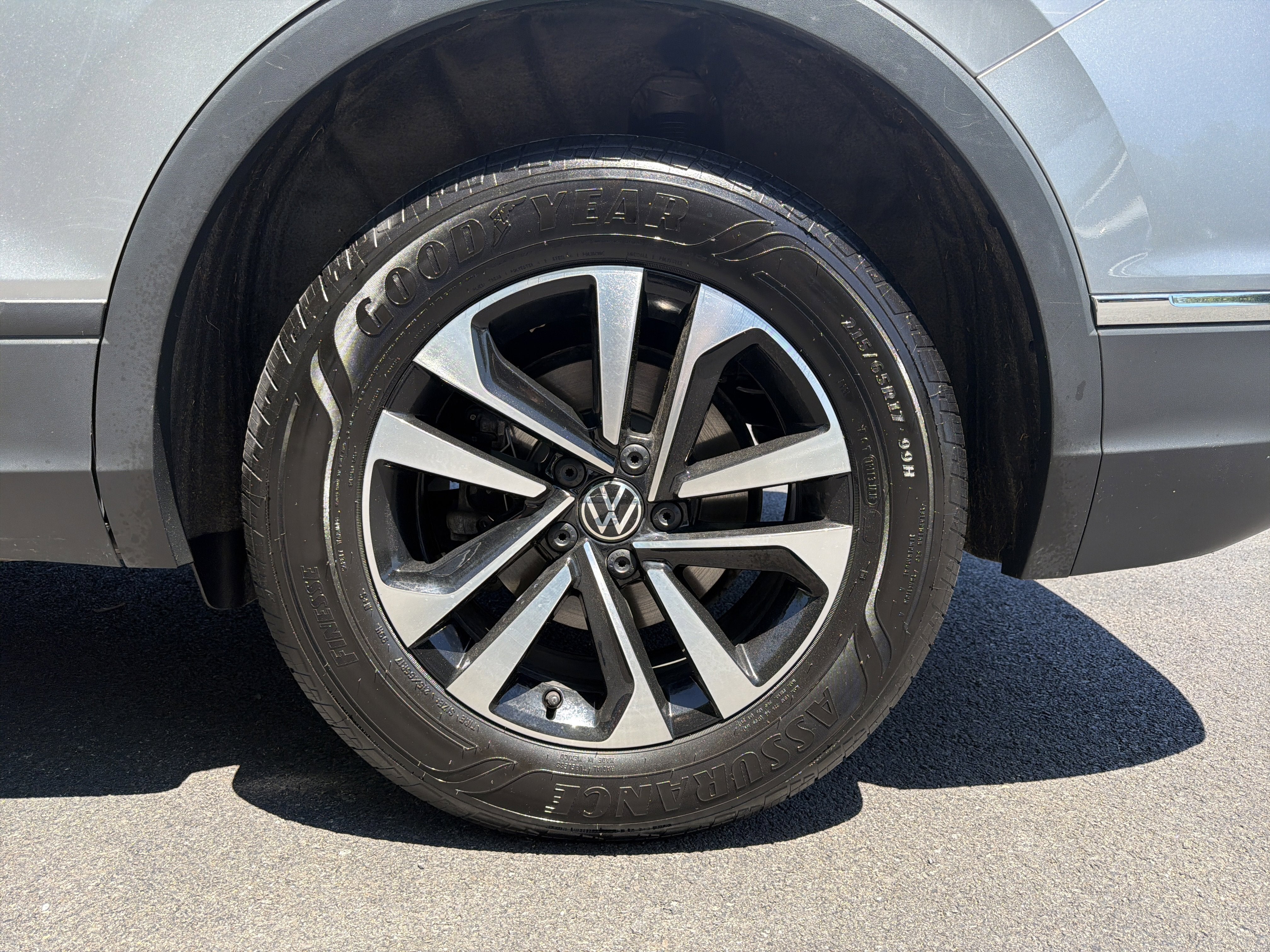 2024 Volkswagen Tiguan 2.0T S