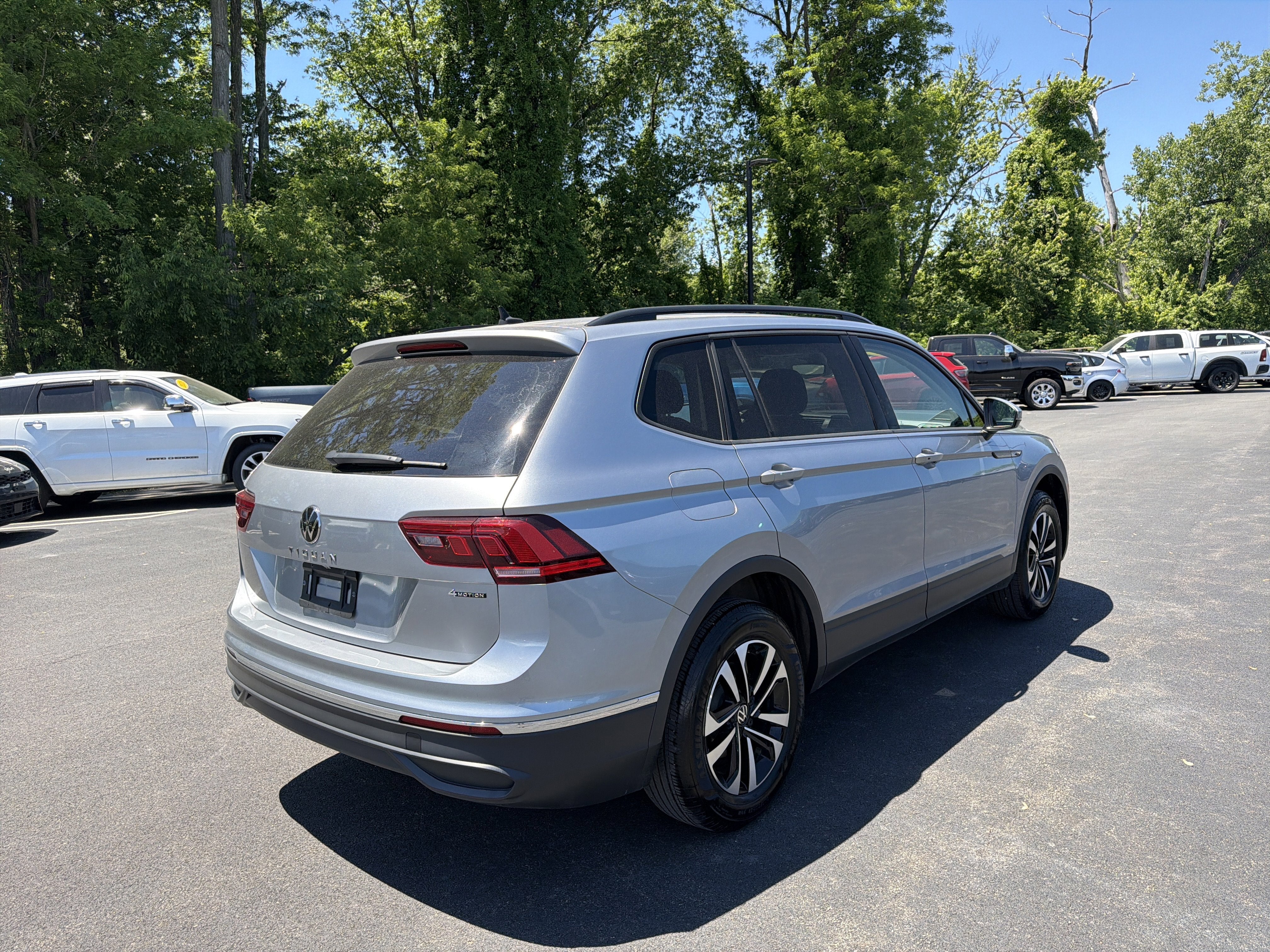 2024 Volkswagen Tiguan 2.0T S