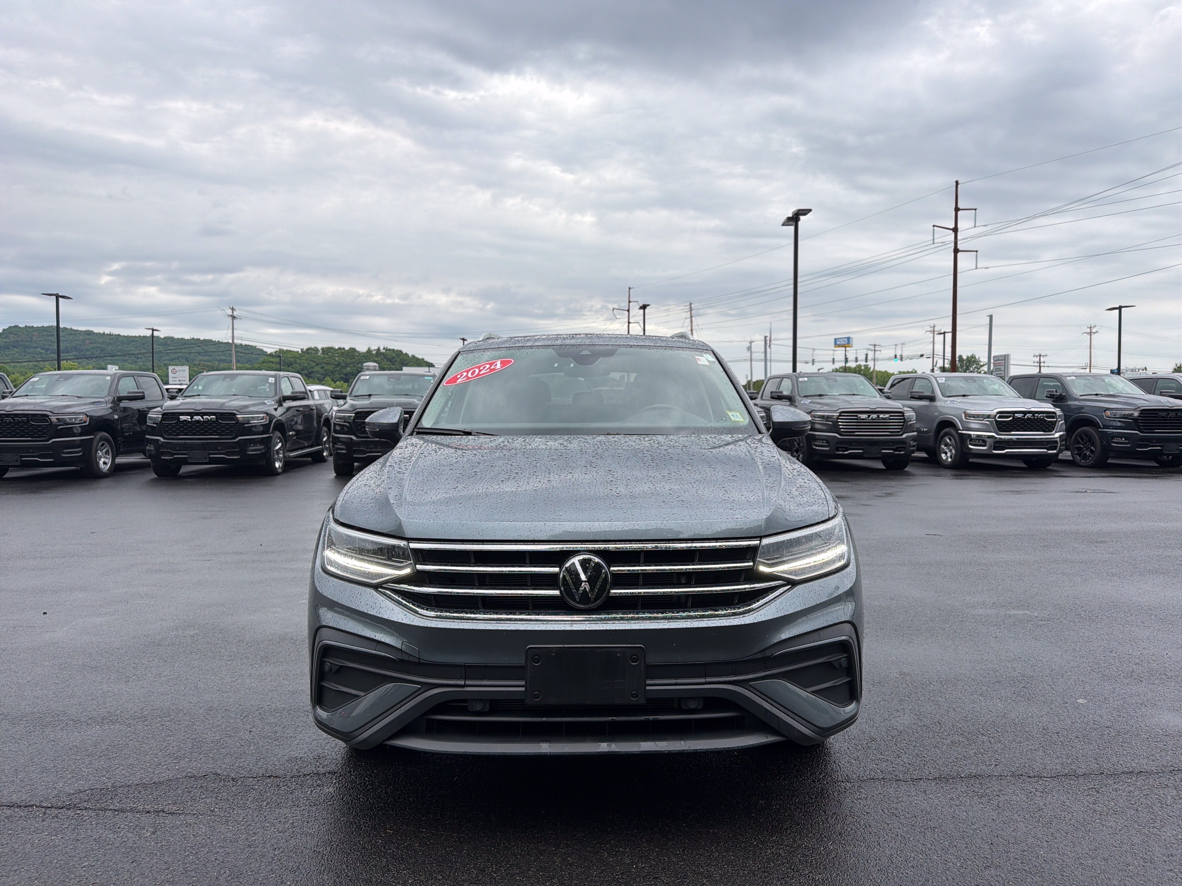 2024 Volkswagen Tiguan 2.0T SE