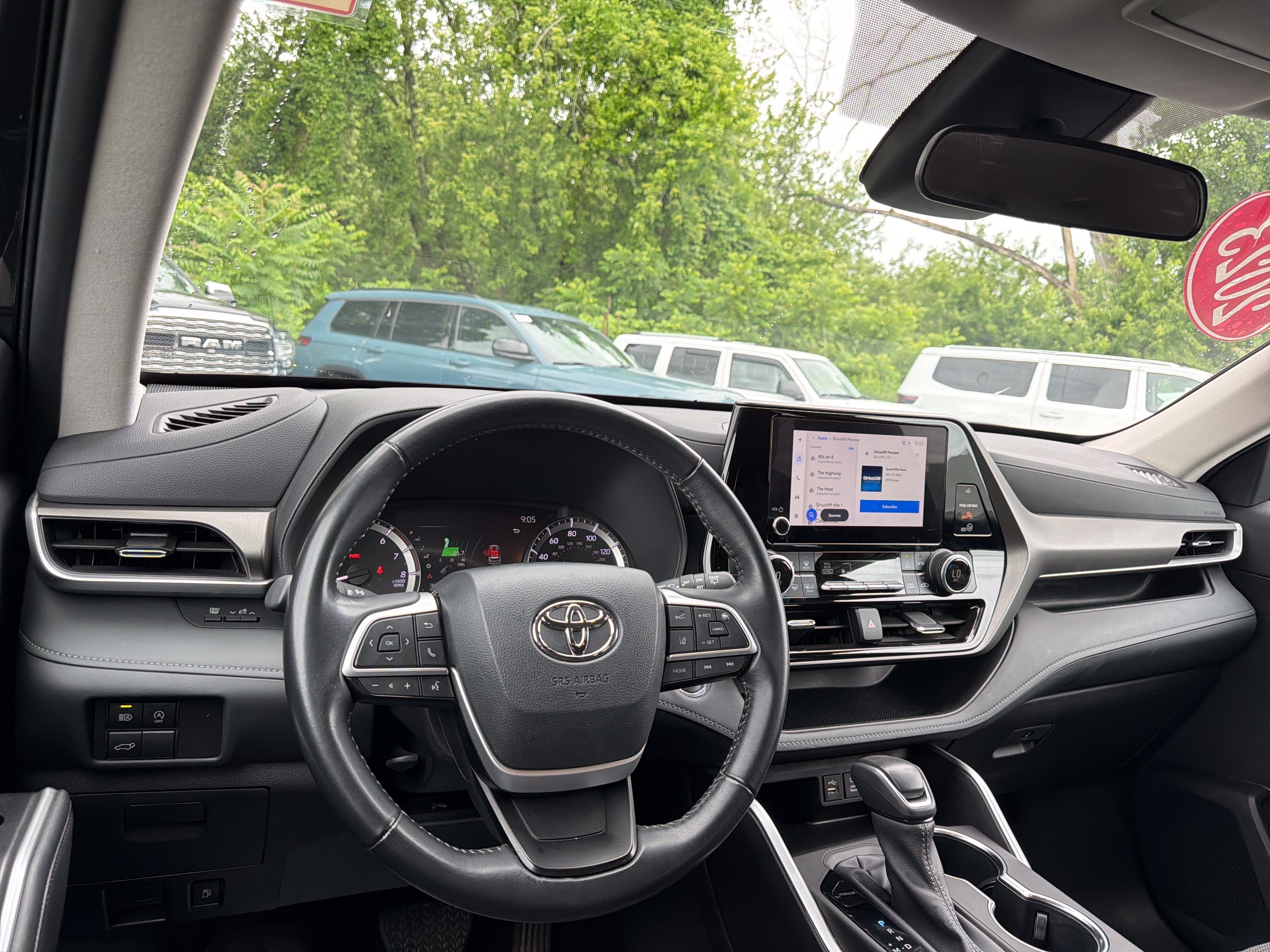 2023 Toyota Highlander LE